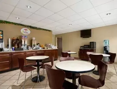 Other, Restaurant/Places to Eat in Super 8 by Wyndham-Tupelo Airport