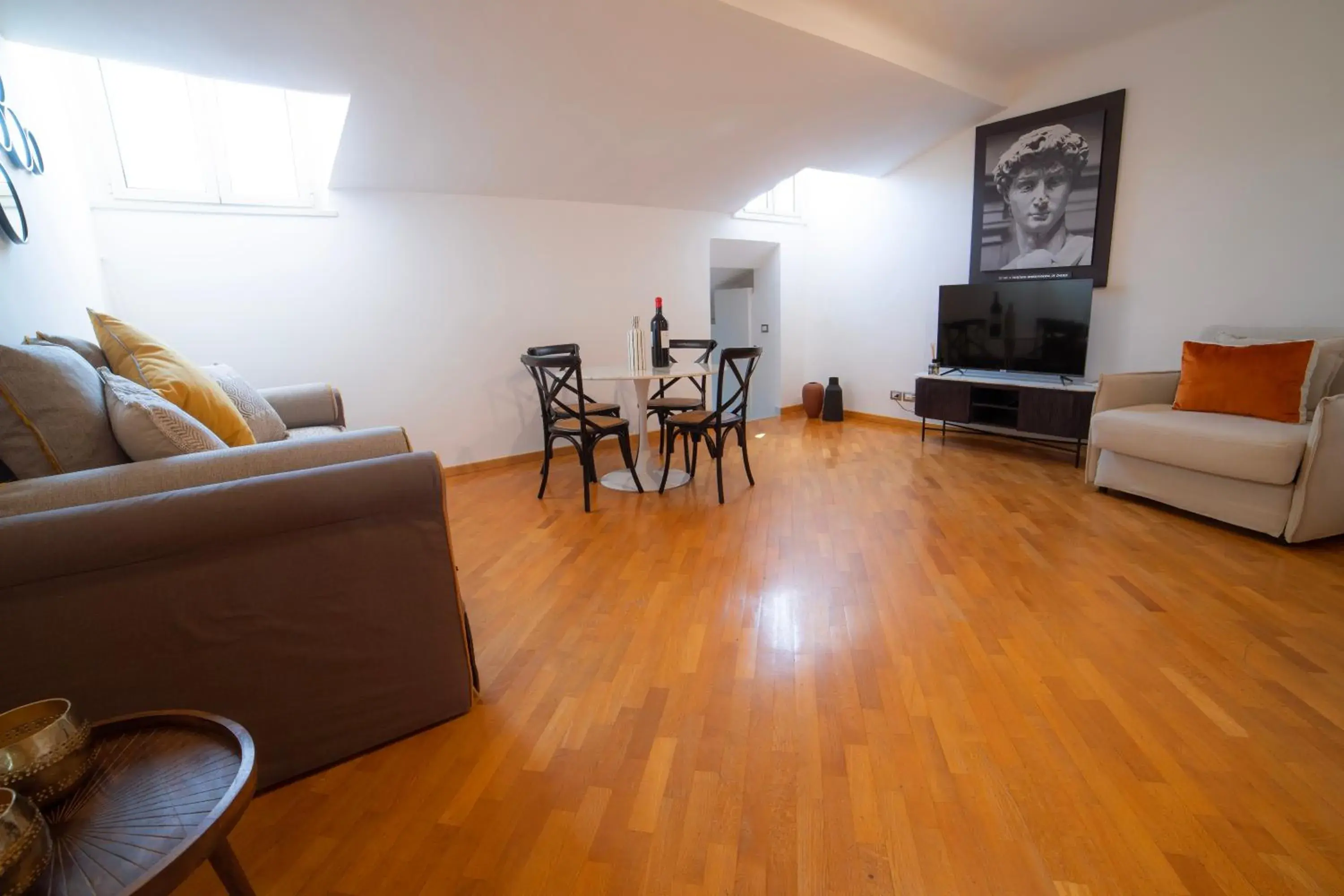 Living room, Seating Area in Splendor Suite Rome - Suites & Apartments