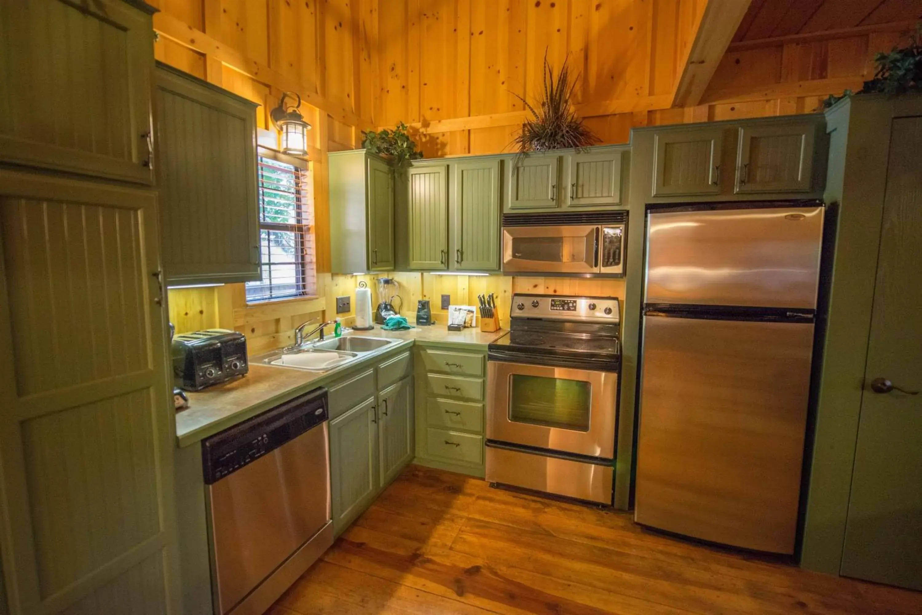 Kitchen or kitchenette, Kitchen/Kitchenette in Cabins at Green Mountain, Trademark Collection by Wyndham