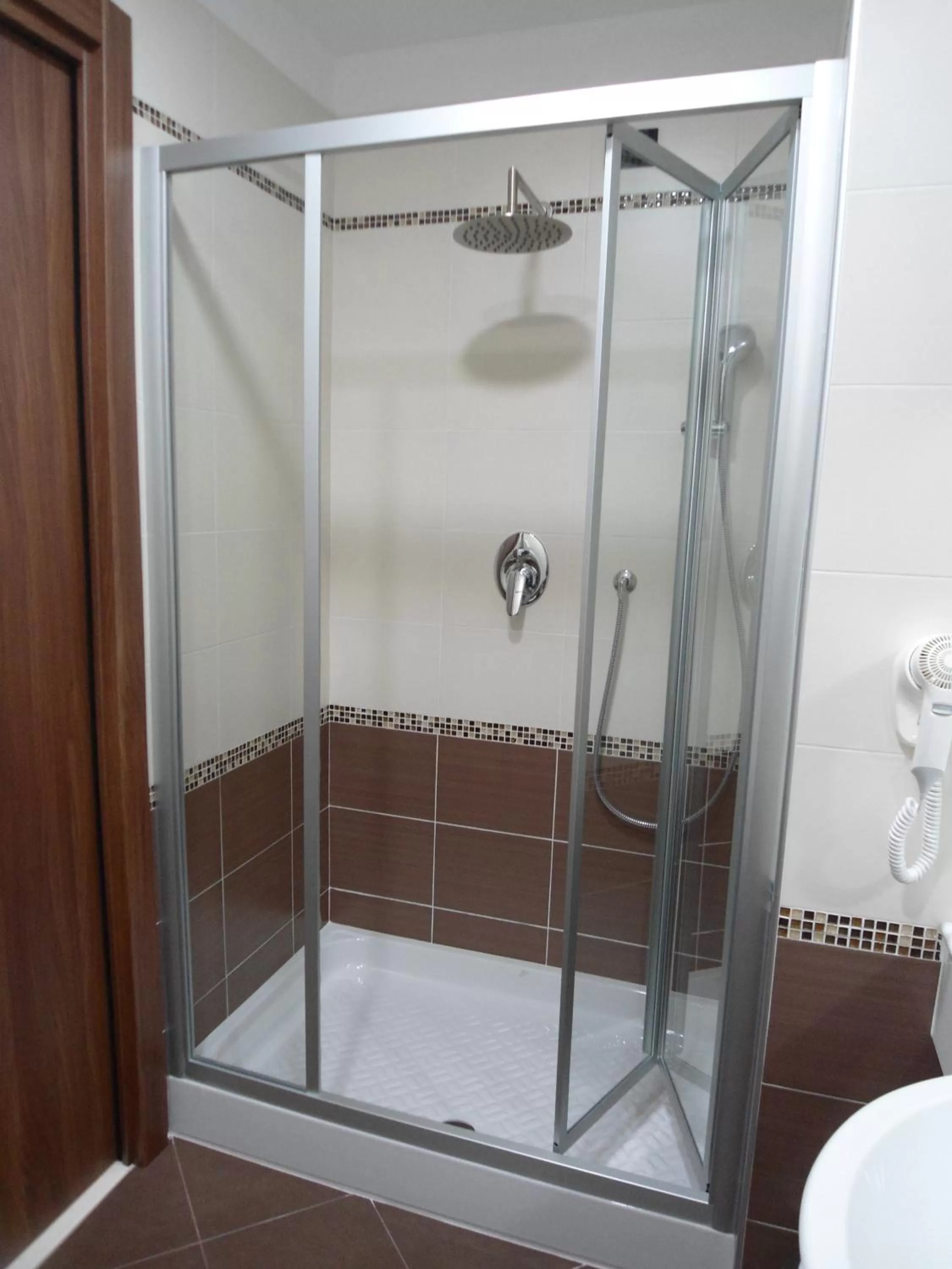 Bathroom in Hotel Continental