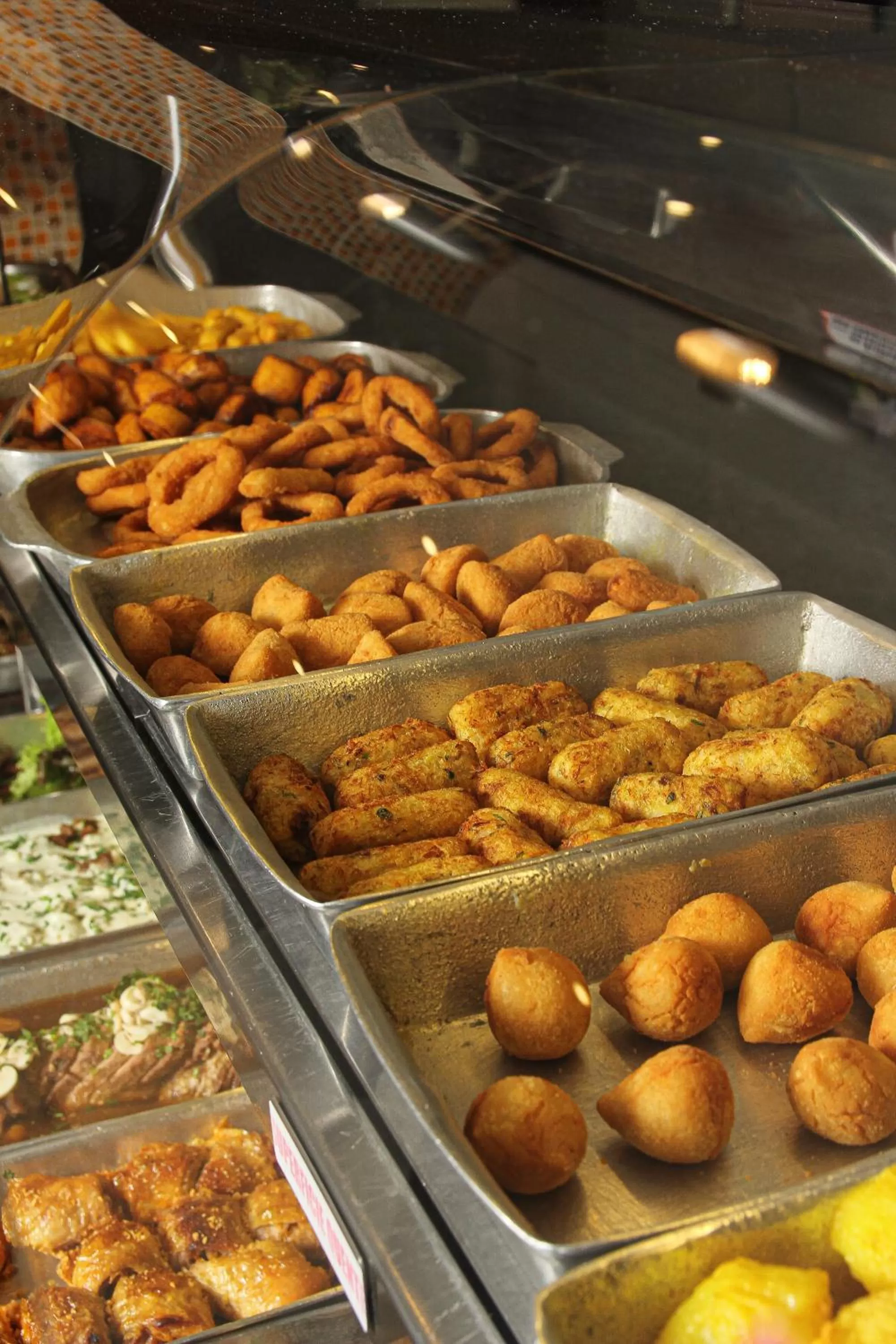 Food and drinks in Hotel Metropolitano