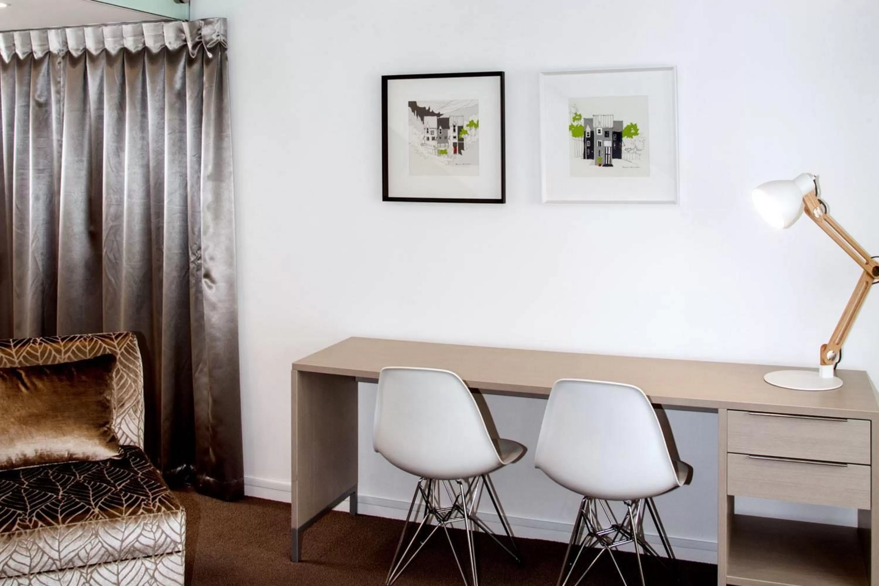 Decorative detail in Aria on Bank