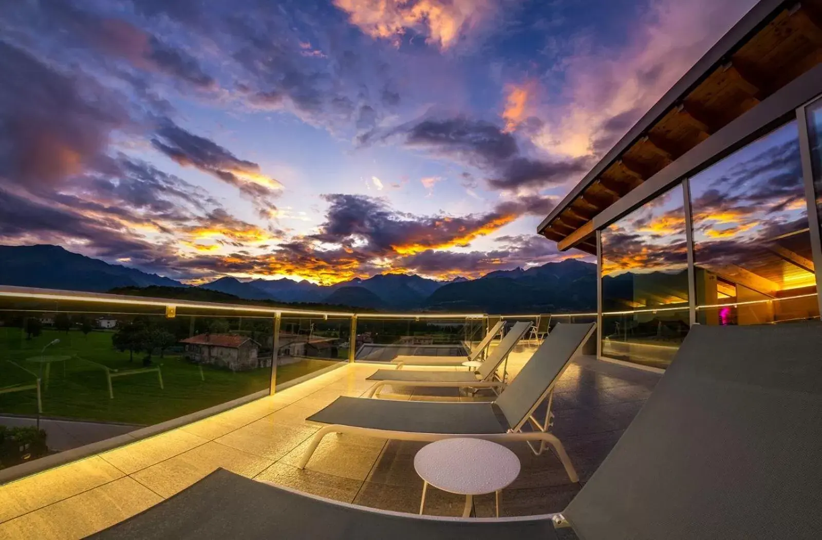 Night, Balcony/Terrace in Rainbow Holiday Apartments Lake Como