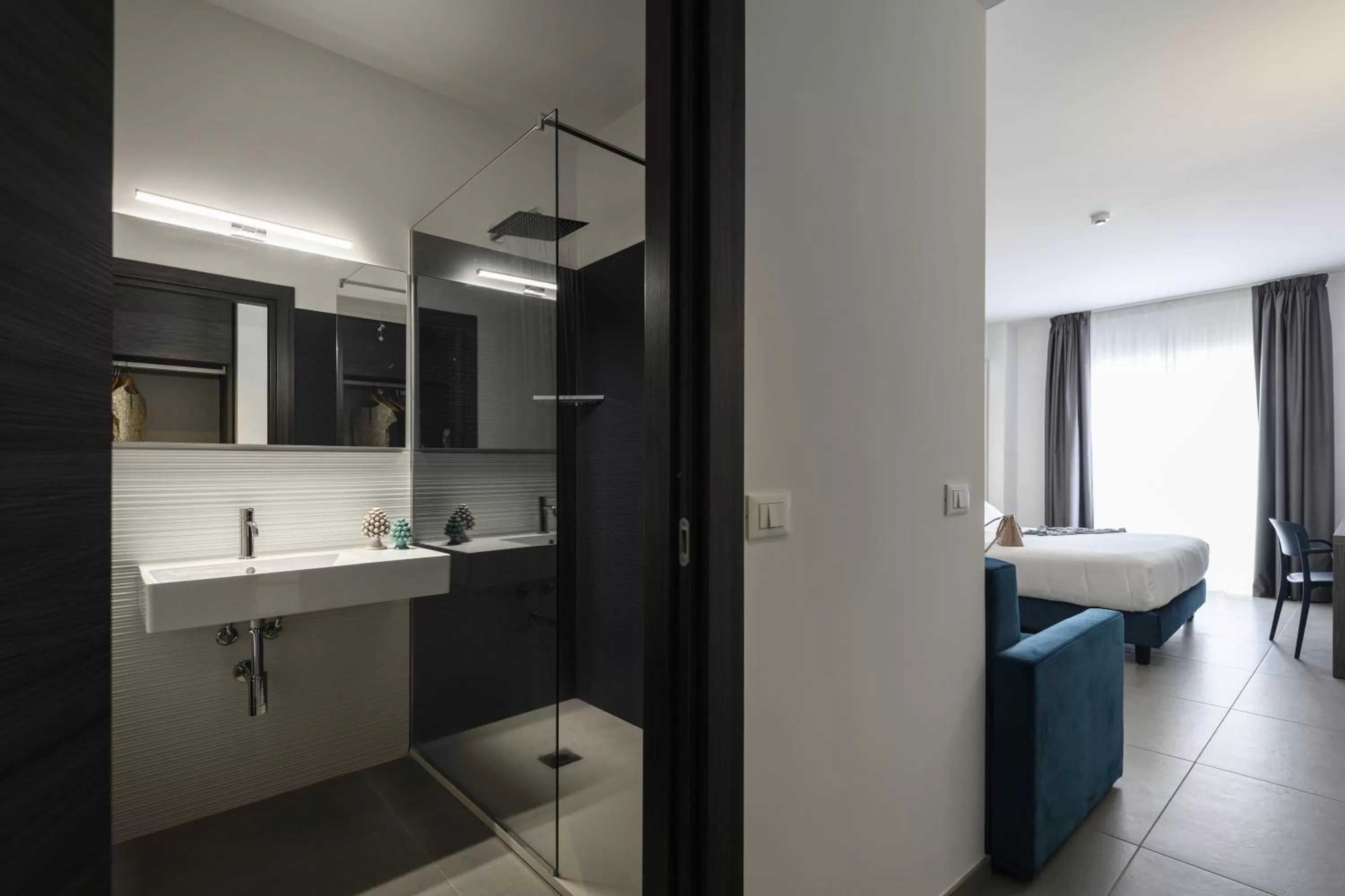 Bed in Resort La Battigia Beach & Spa