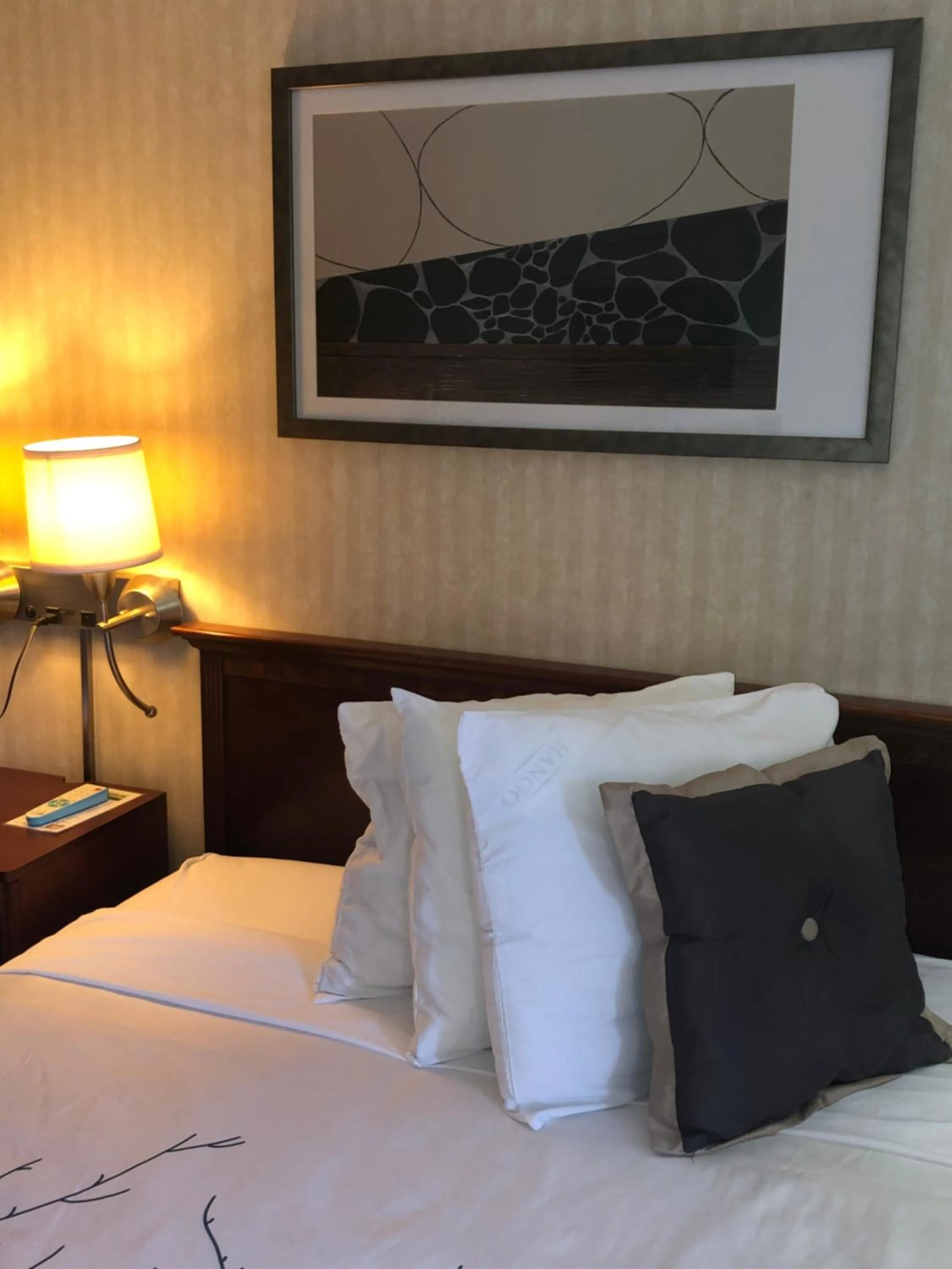 Decorative detail, Bed in The Black Mountain Inn