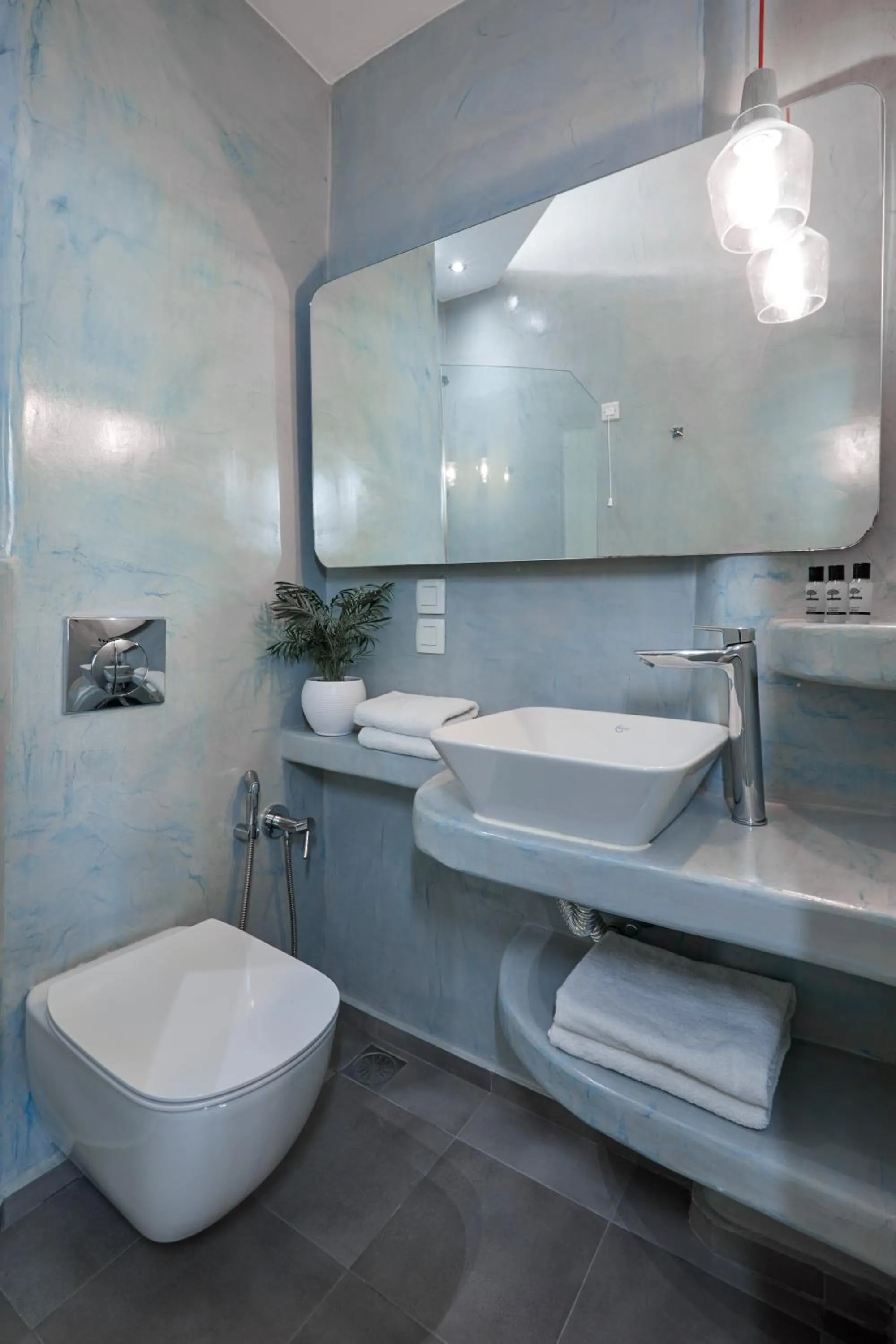 Time of day in Nissos Thira