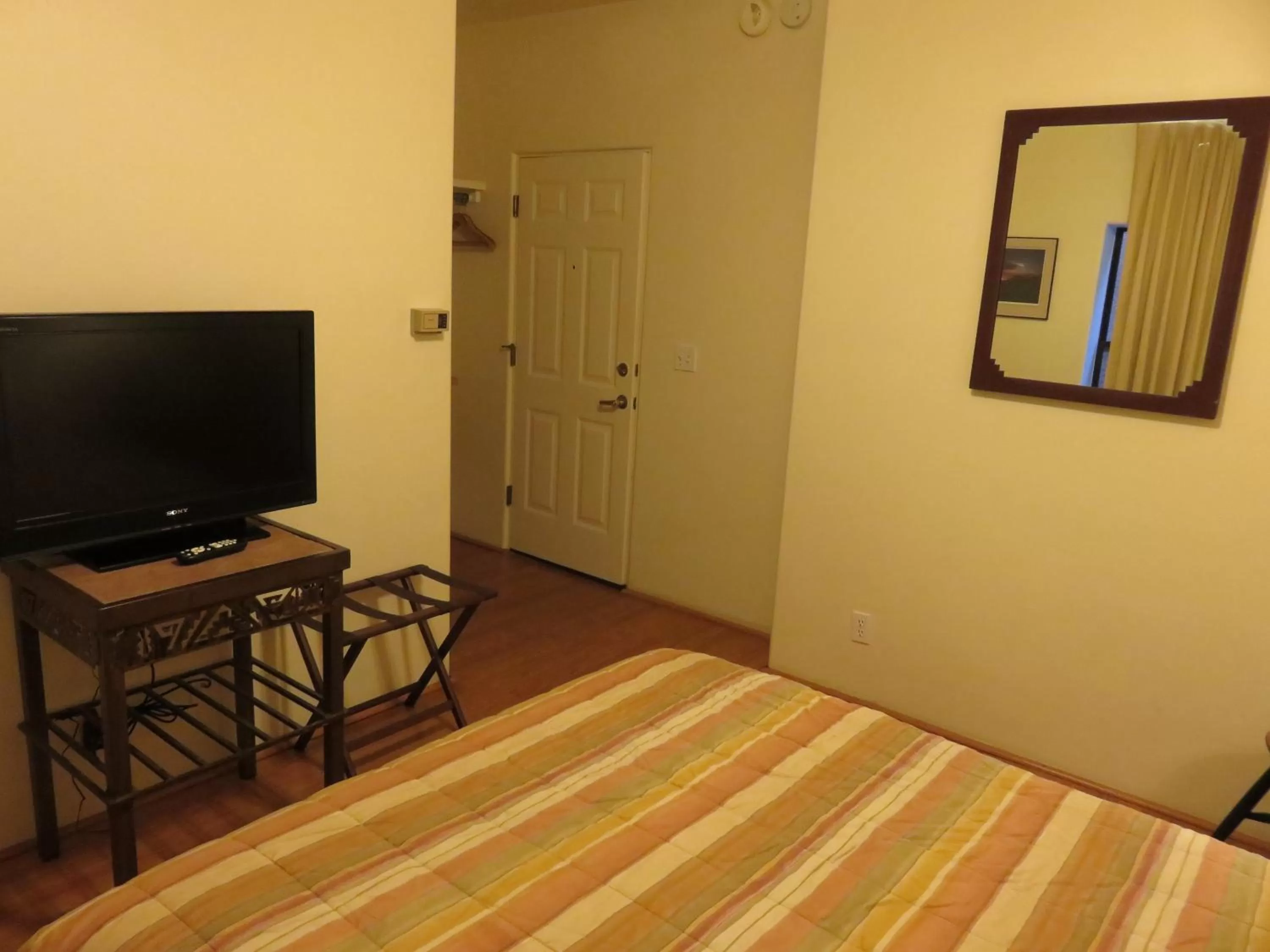 Bed in Sedona Village Lodge