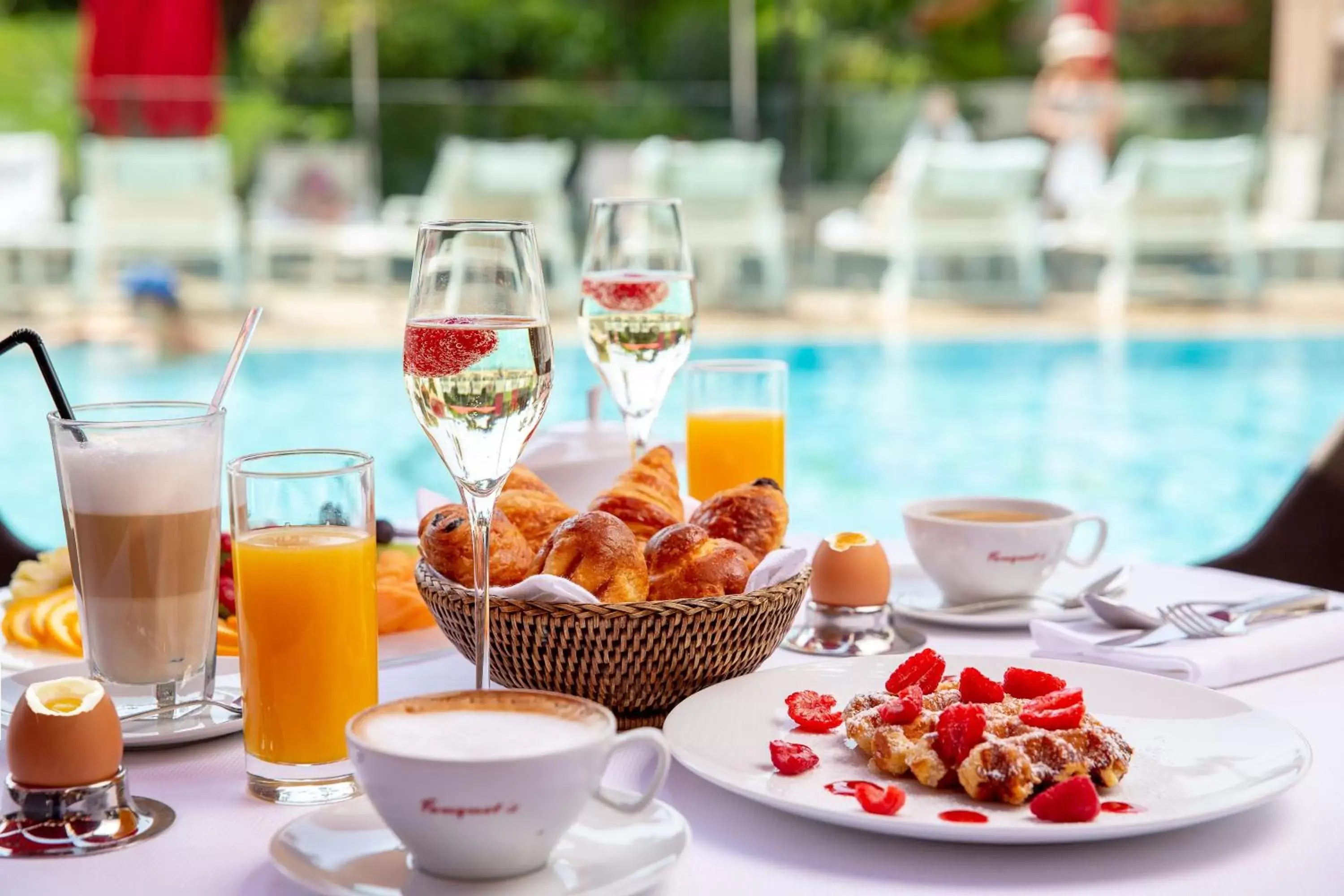 Pool view in Hôtel Barrière Le Majestic Cannes