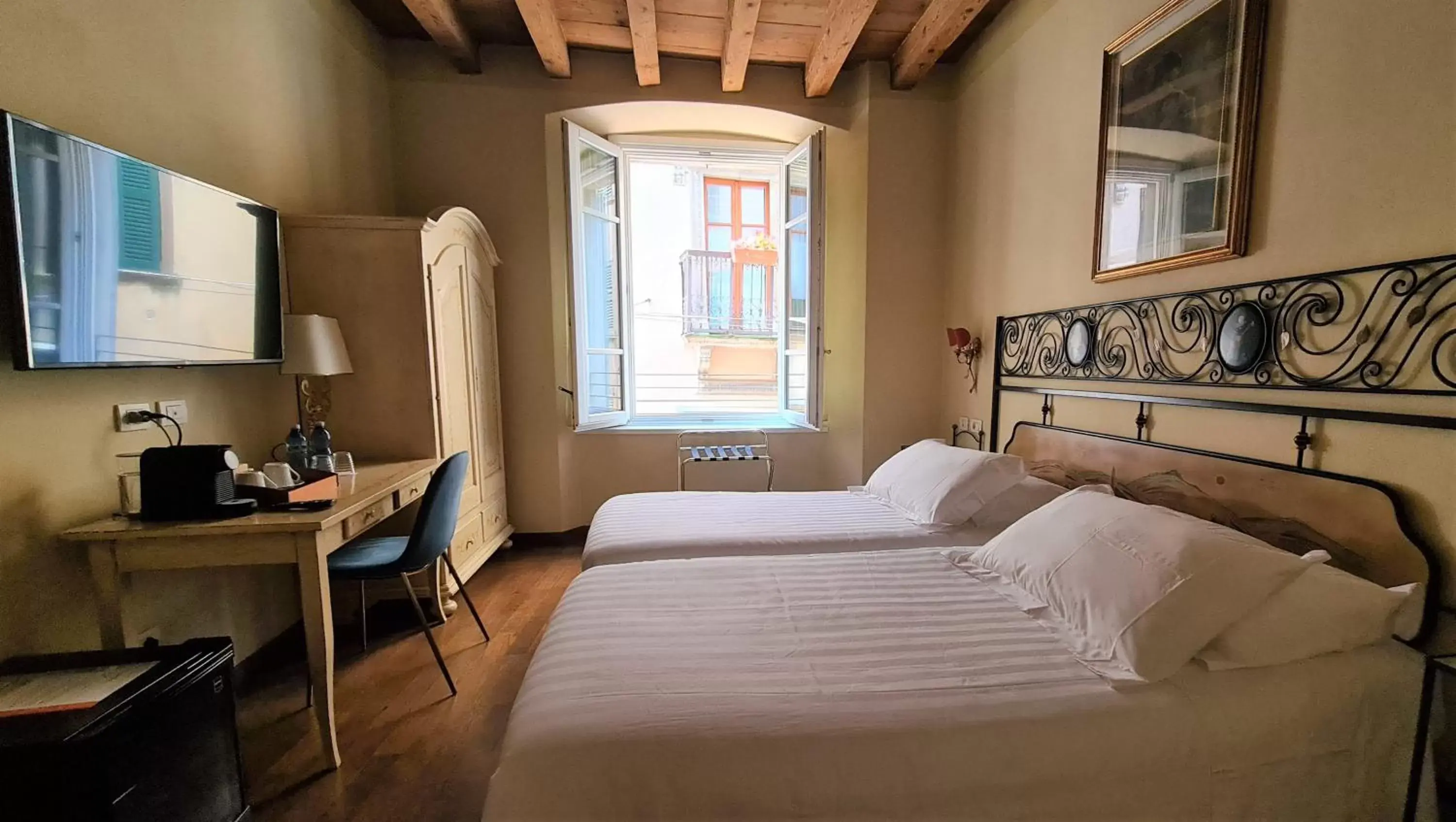 Bedroom in Hotel Piazza Vecchia