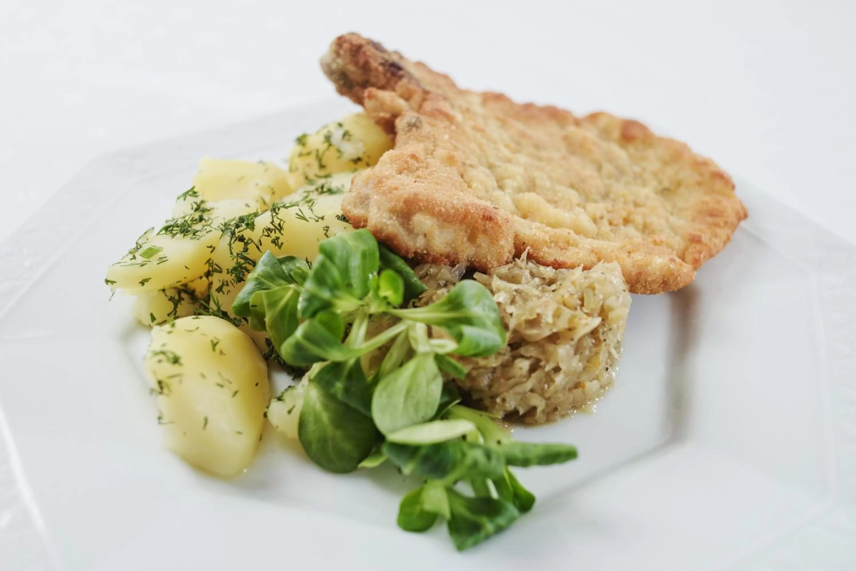 Restaurant/places to eat in Lila Medical SPA