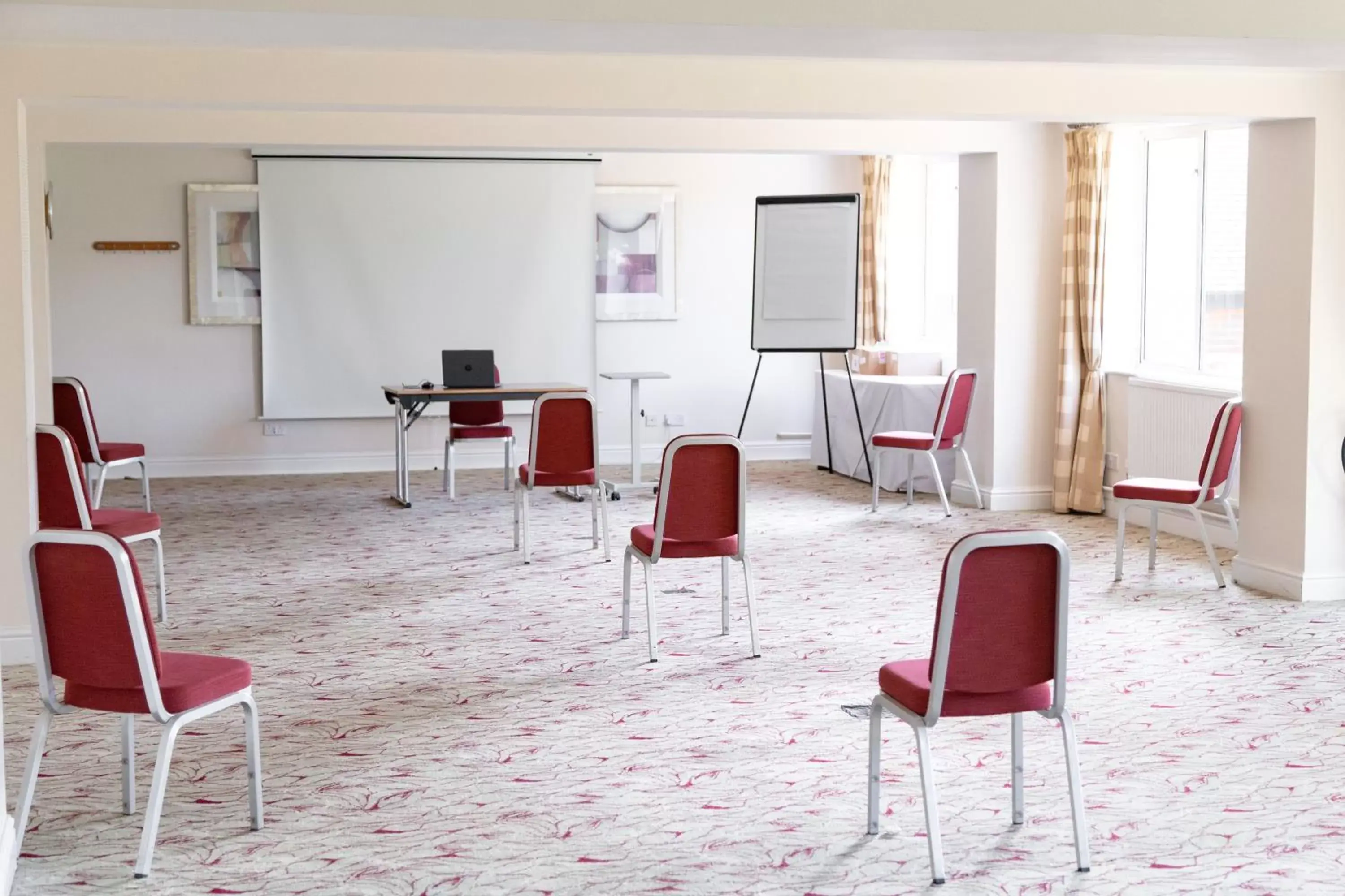 Meeting/conference room, Seating Area in Holiday Inn Ashford - North A20, an IHG Hotel