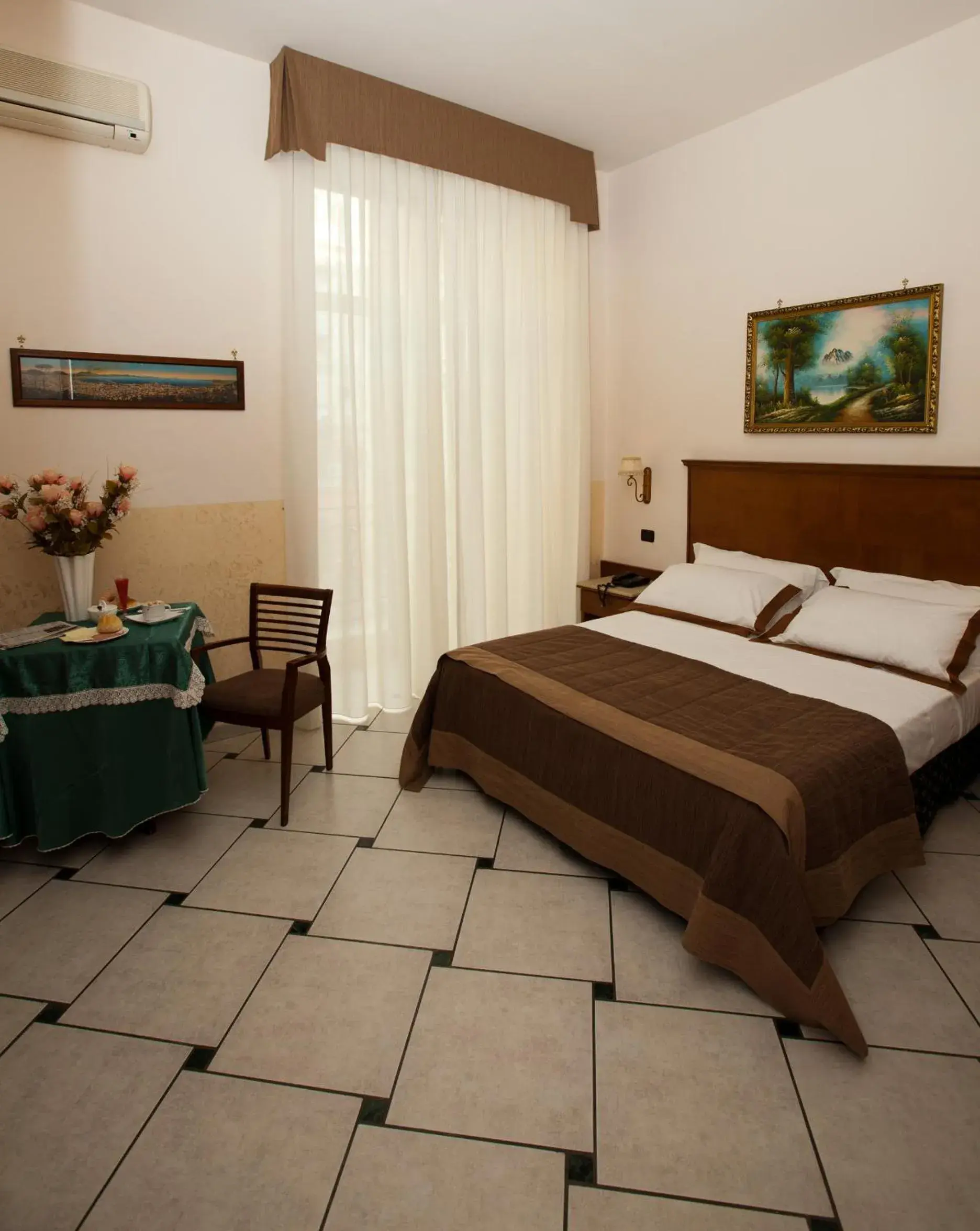 Bed in Hotel Garibaldi