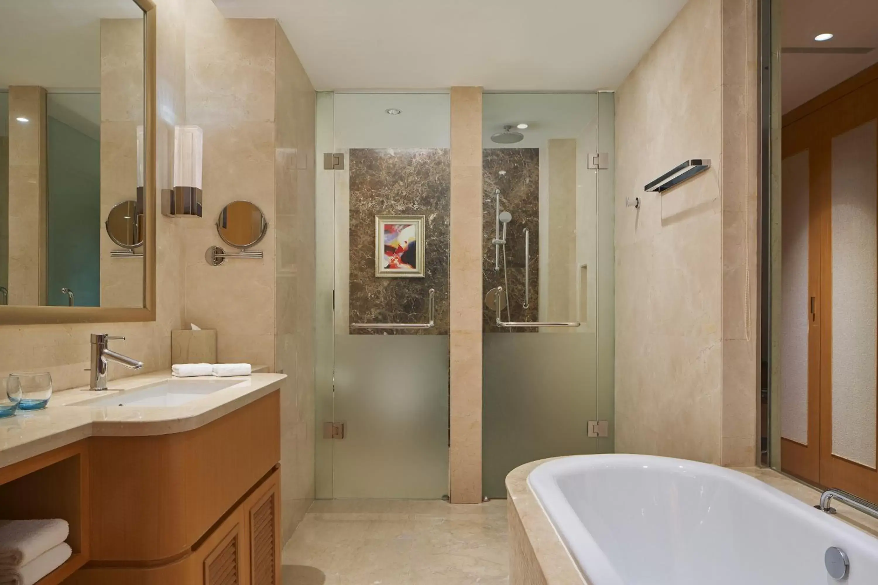 Seaview King Room in Sheraton Yantai Golden Beach Resort Seaview King Room in Sheraton Yantai Golden Beach Resort