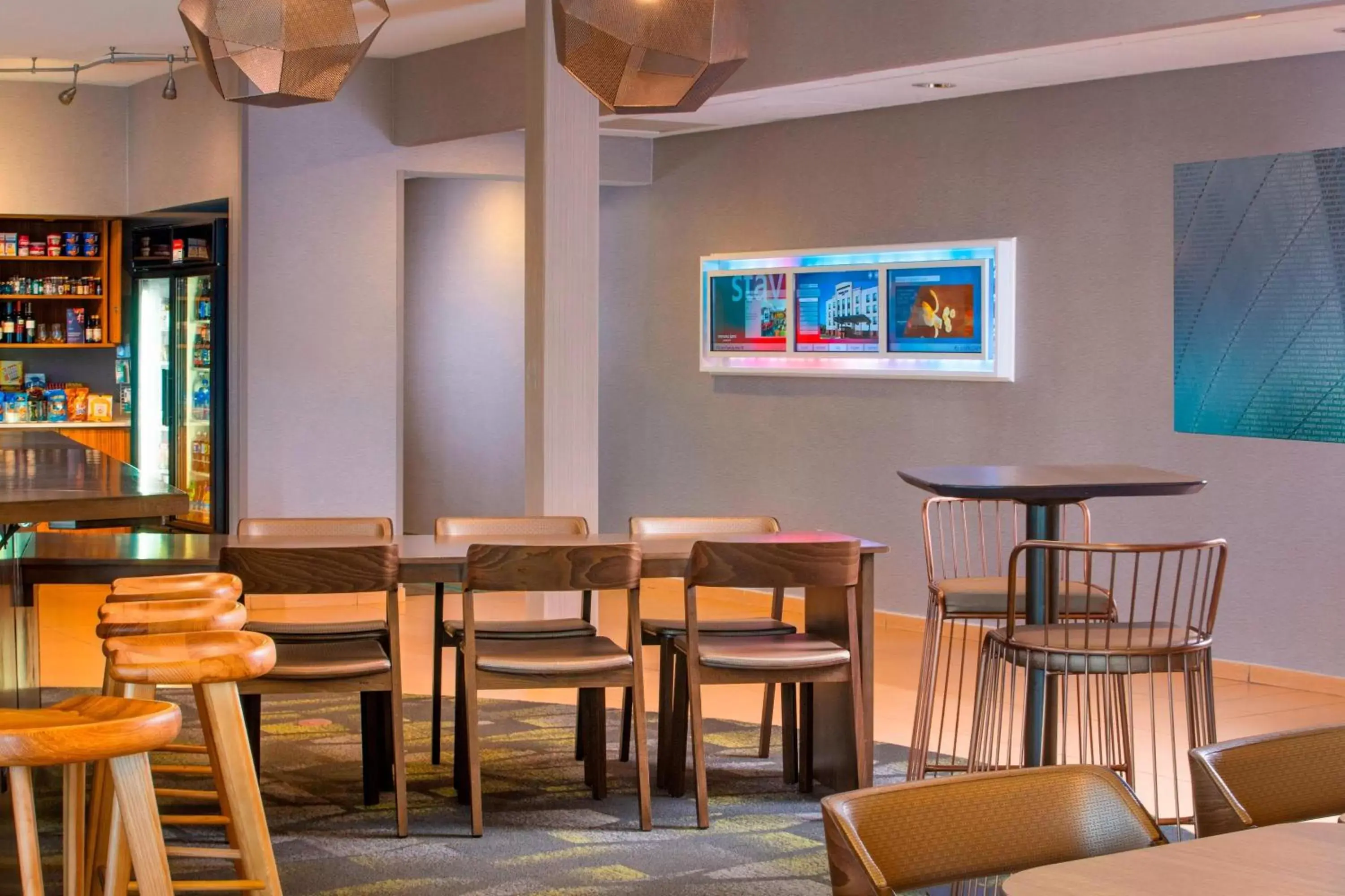 Lobby or reception, Lounge/Bar in SpringHill Suites St. Louis Airport/Earth City