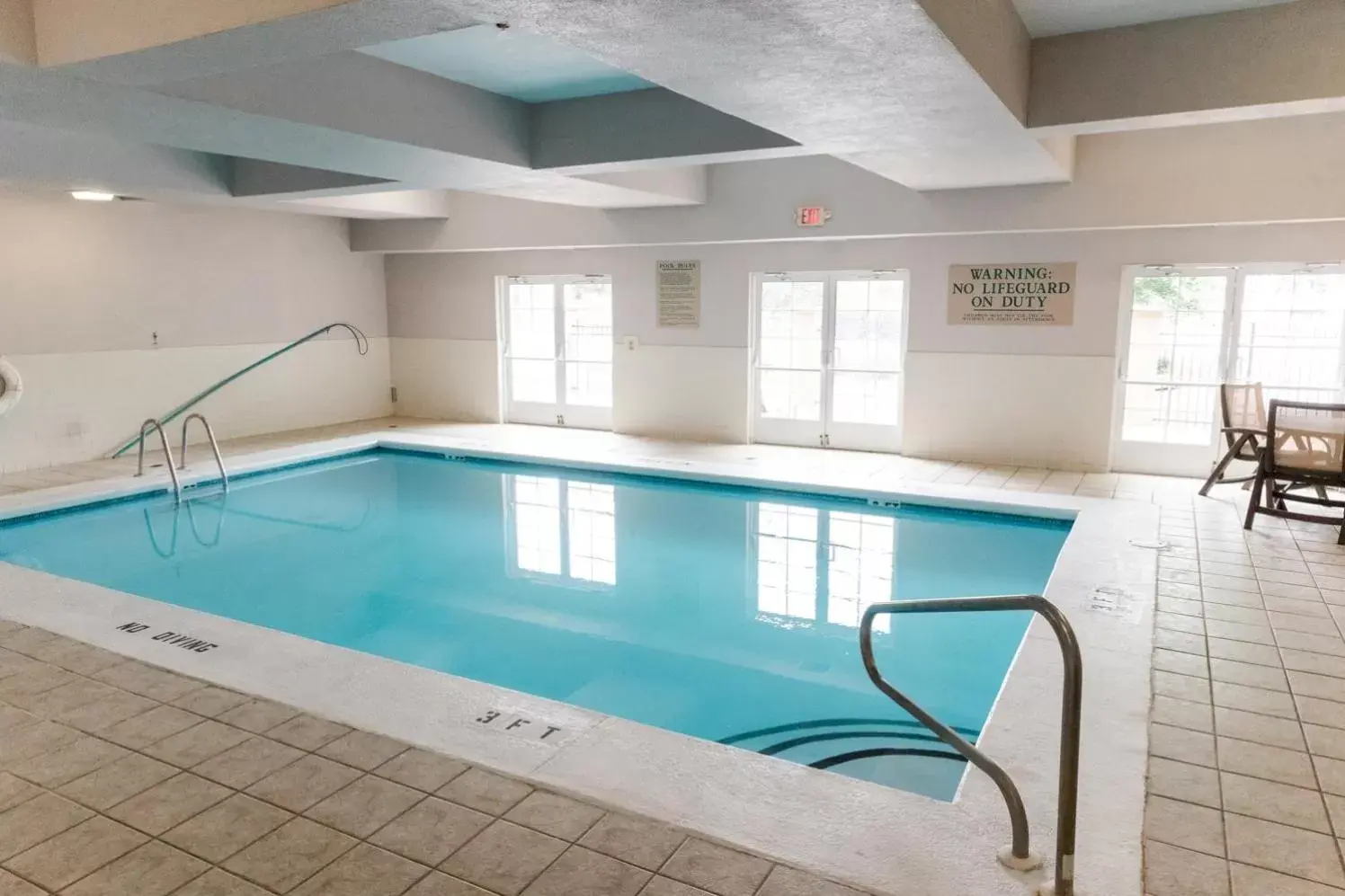 Swimming Pool in Country Inn & Suites by Radisson, Helen, GA