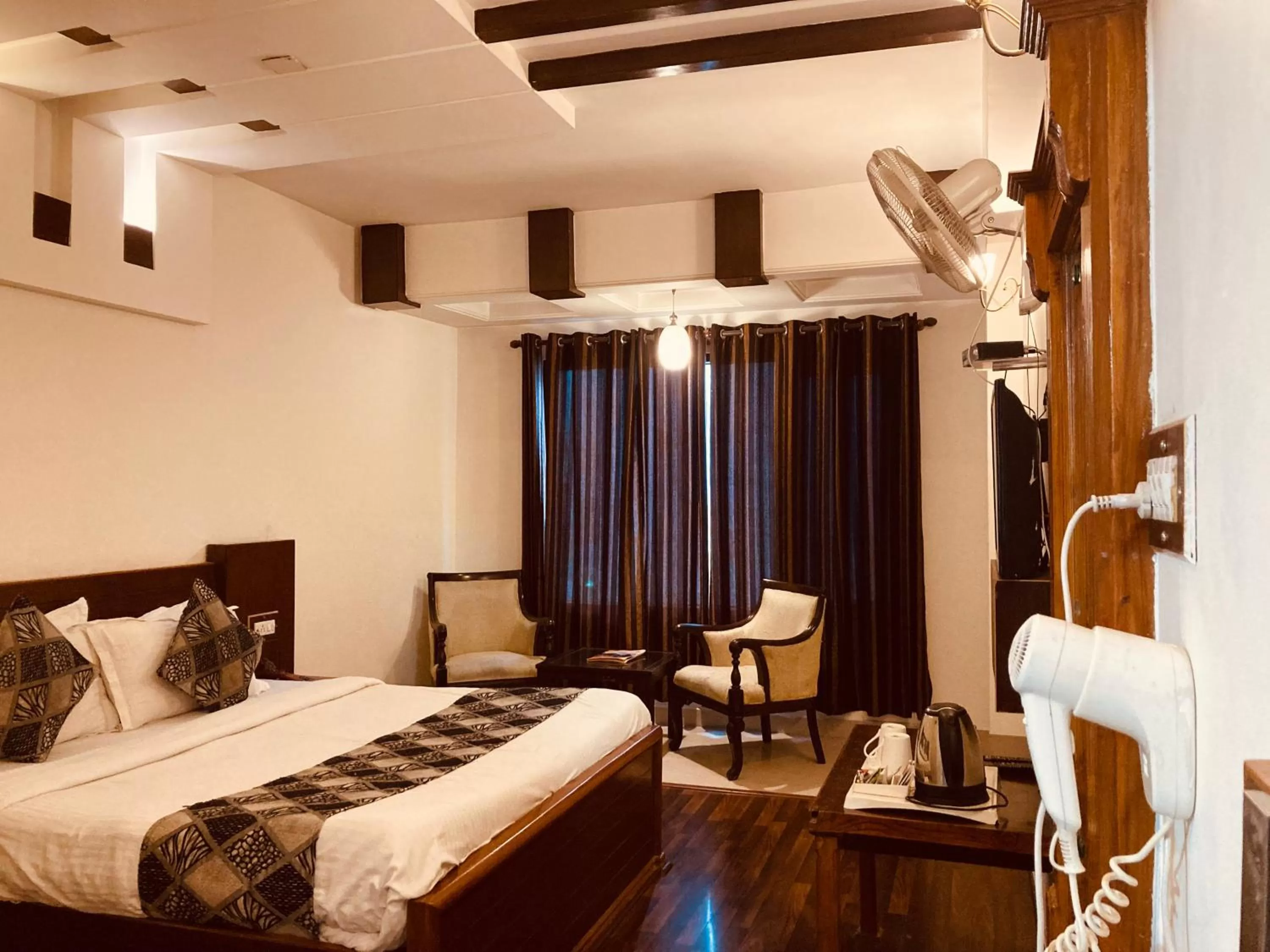 Dafodil INN - A Four star Luxury hotel, Manali