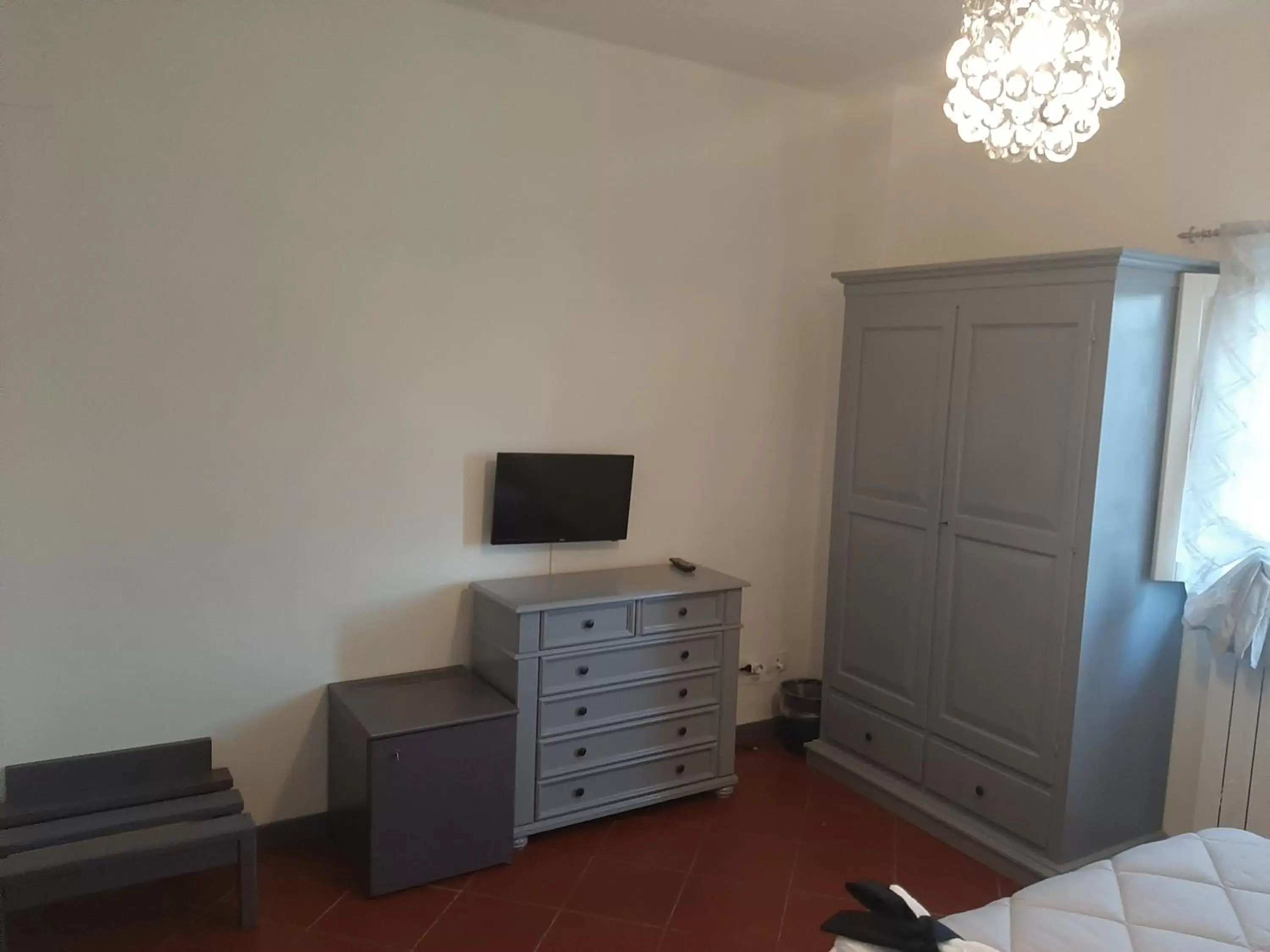 TV and multimedia, TV/Entertainment Center in B&B Principe Calaf 3