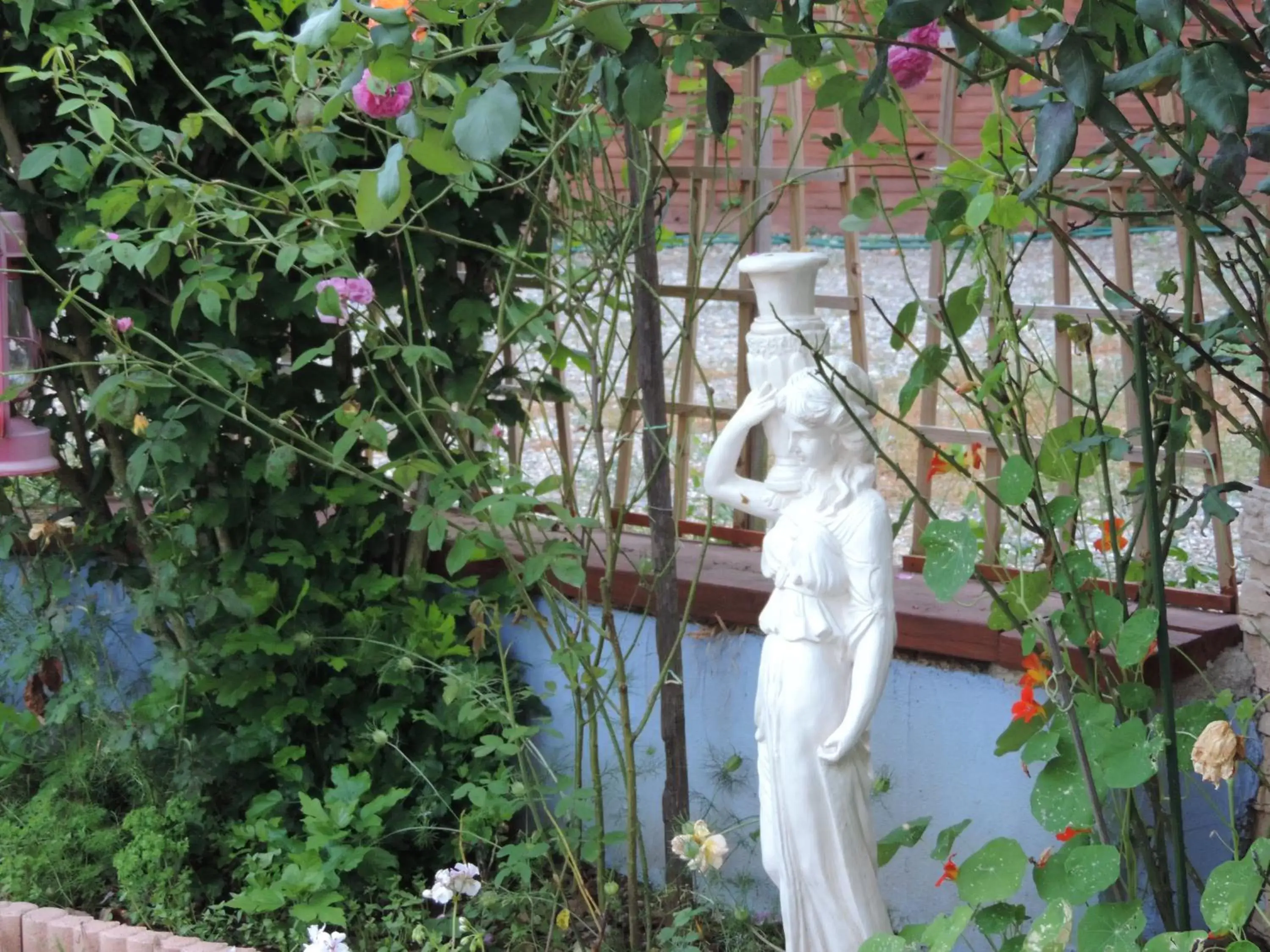 Swimming Pool in Chez Papy et Mamy