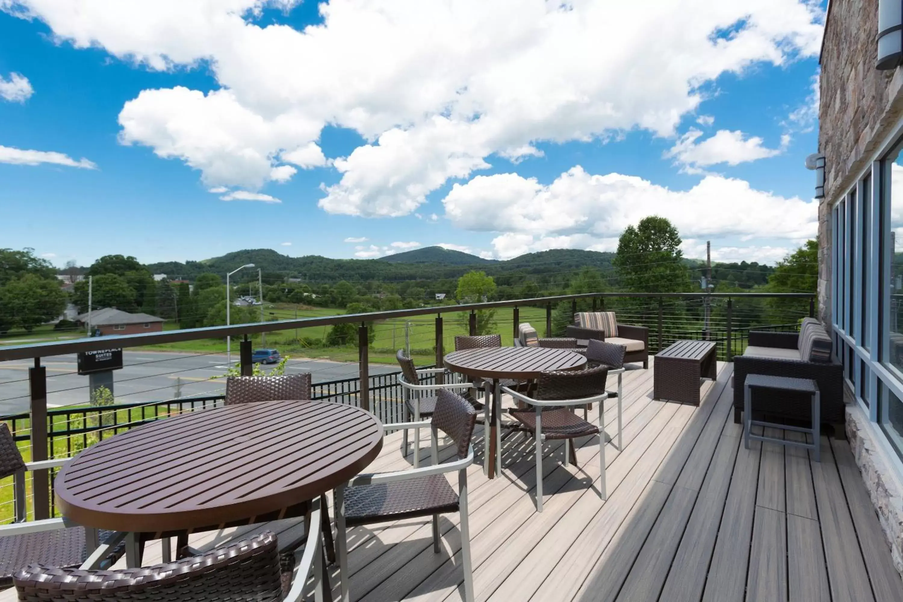 Property building, Balcony/Terrace in TownePlace Suites Boone