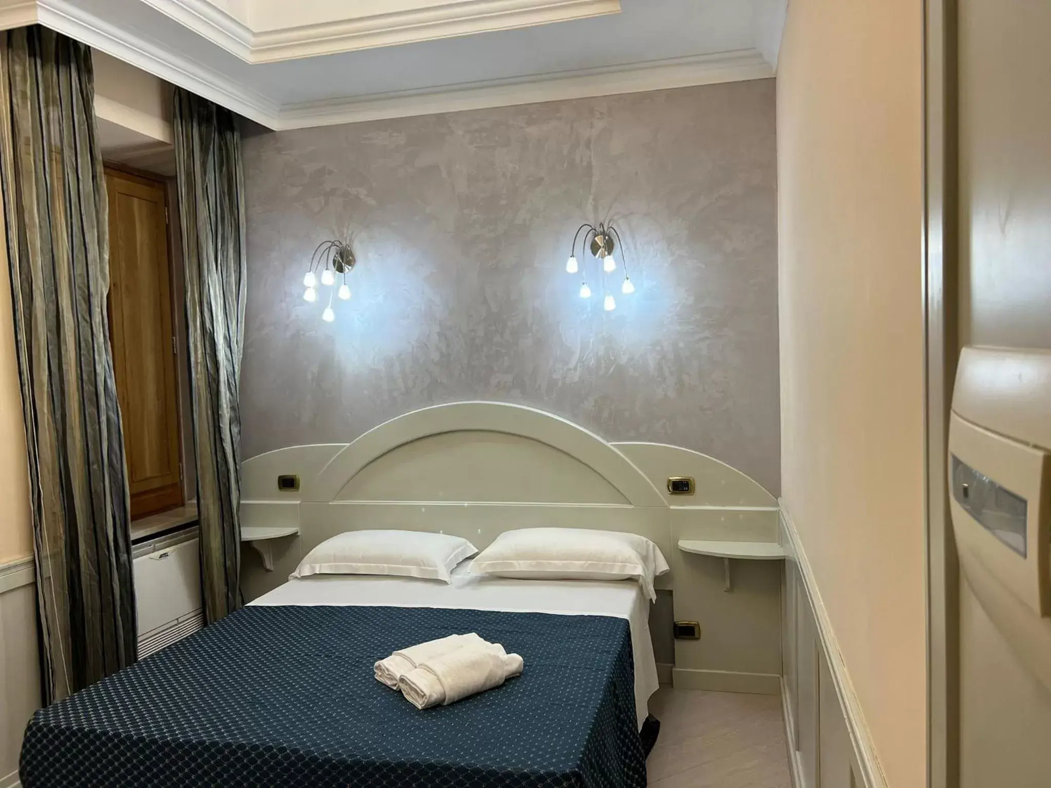 Budget Double or Twin Room in relais monti guesthouse Budget Double or Twin Room in relais monti guesthouse