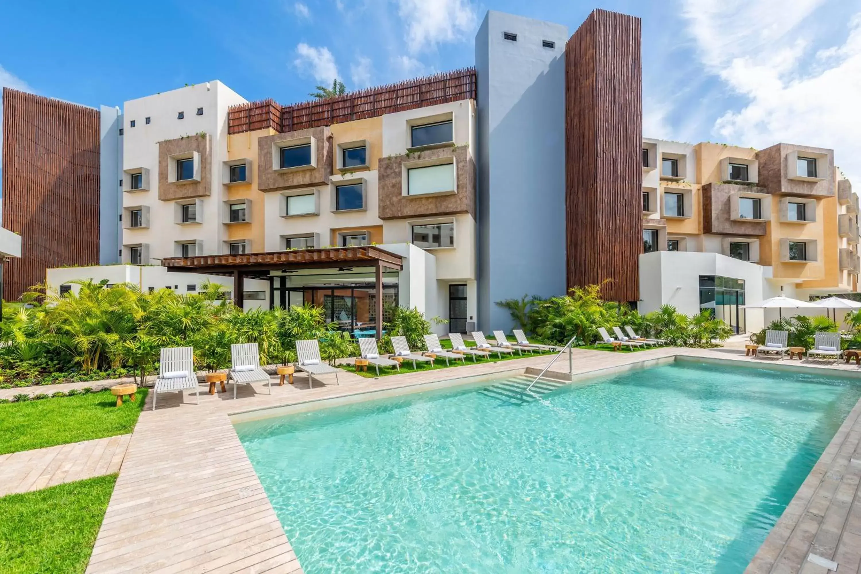 Swimming pool, Property Building in Aloft Tulum