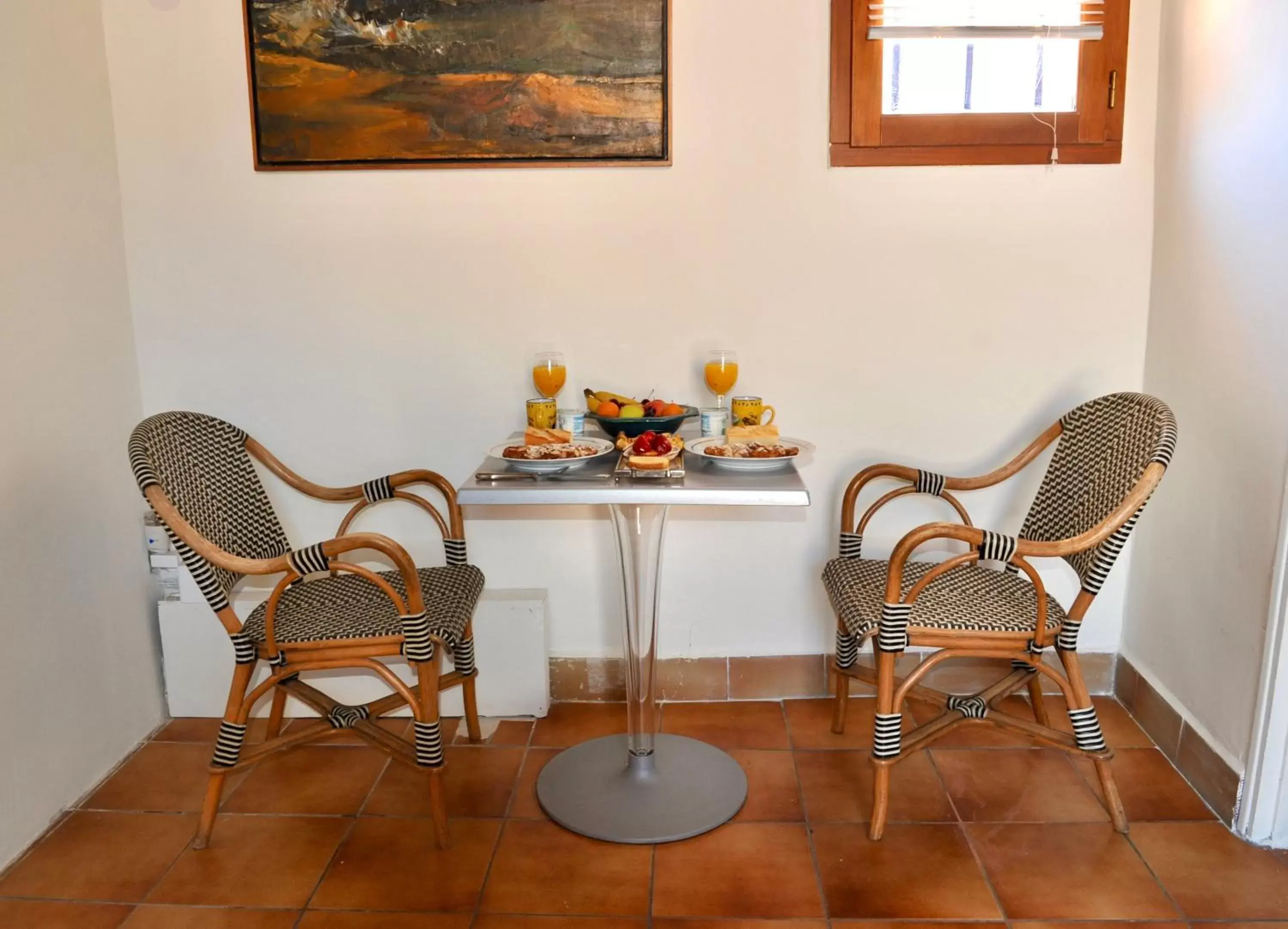 Dining area in Loft Apartment , La Terrasse Centre Ville d'Arles,