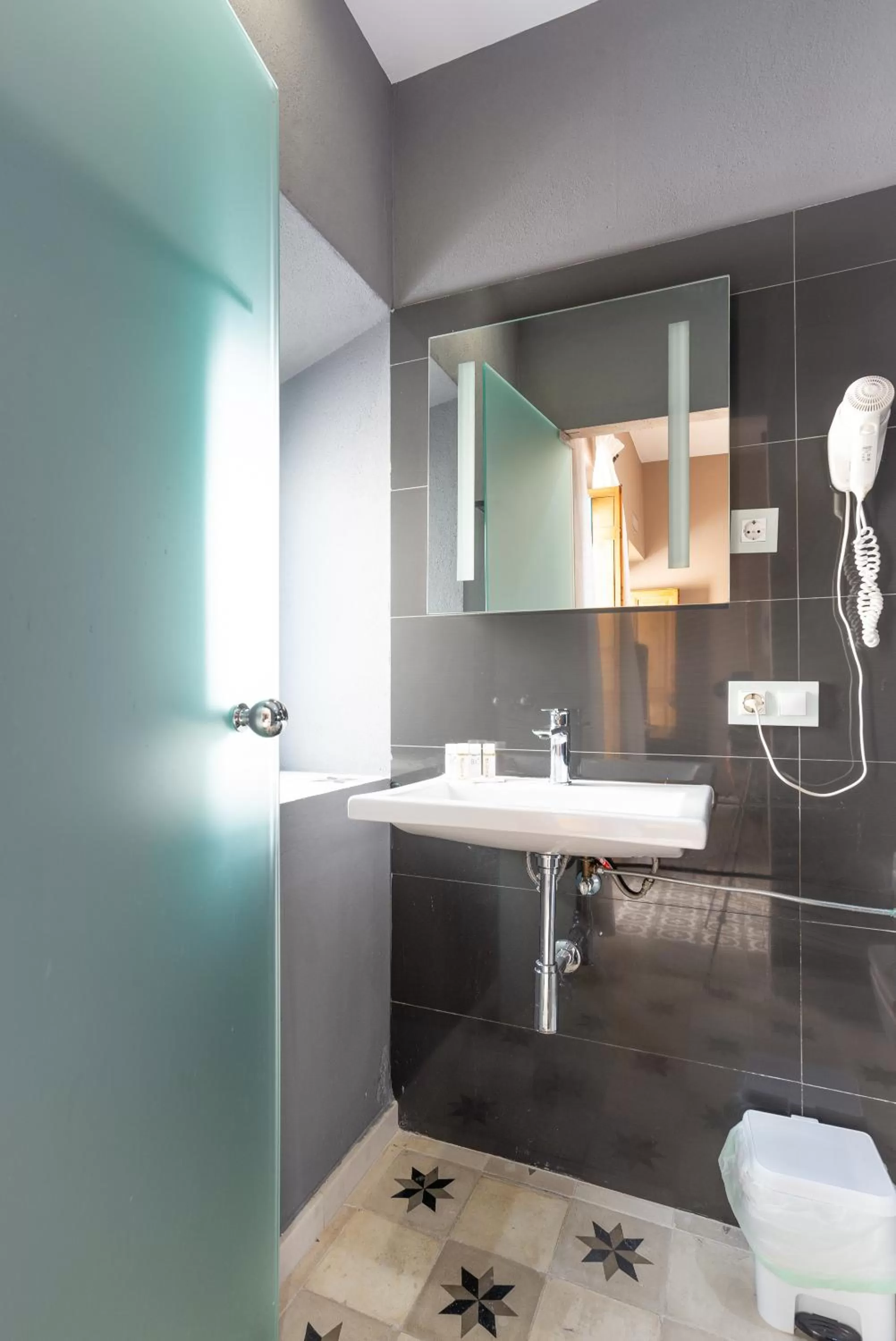 Bathroom in Hotel Albaicín