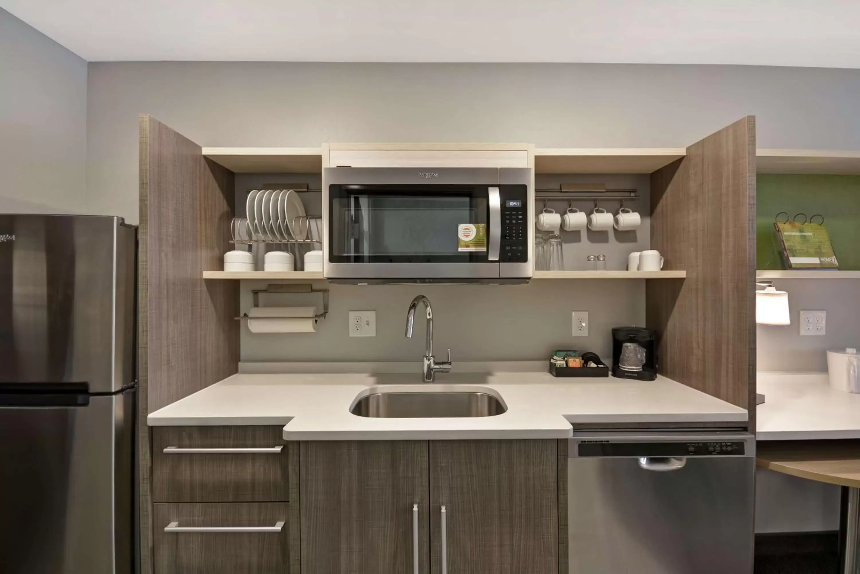 Kitchen or kitchenette, Kitchen/Kitchenette in Home2 Suites By Hilton Grand Rapids North