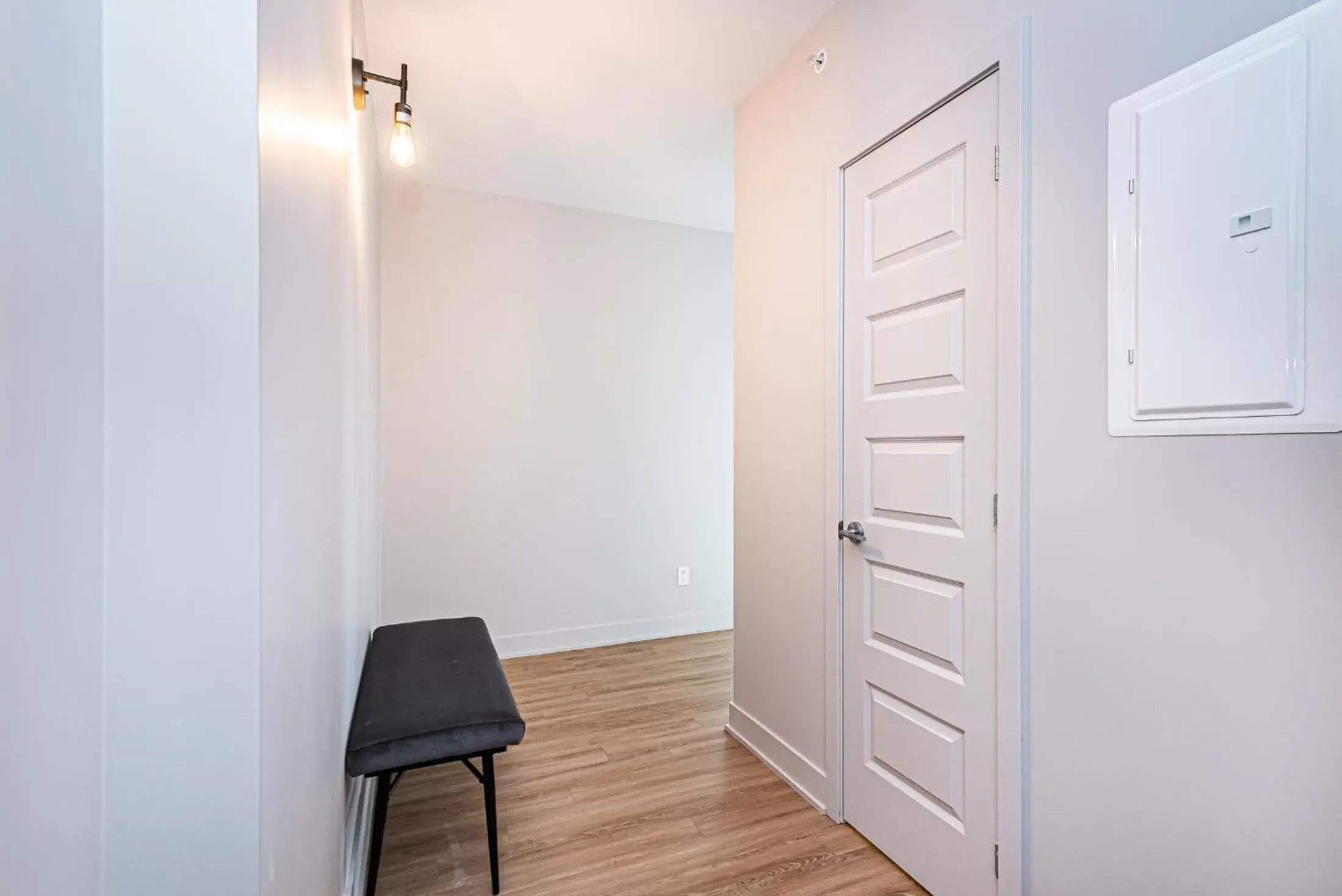Seating area, TV/Entertainment Center in WRFY Griffintown Apartment