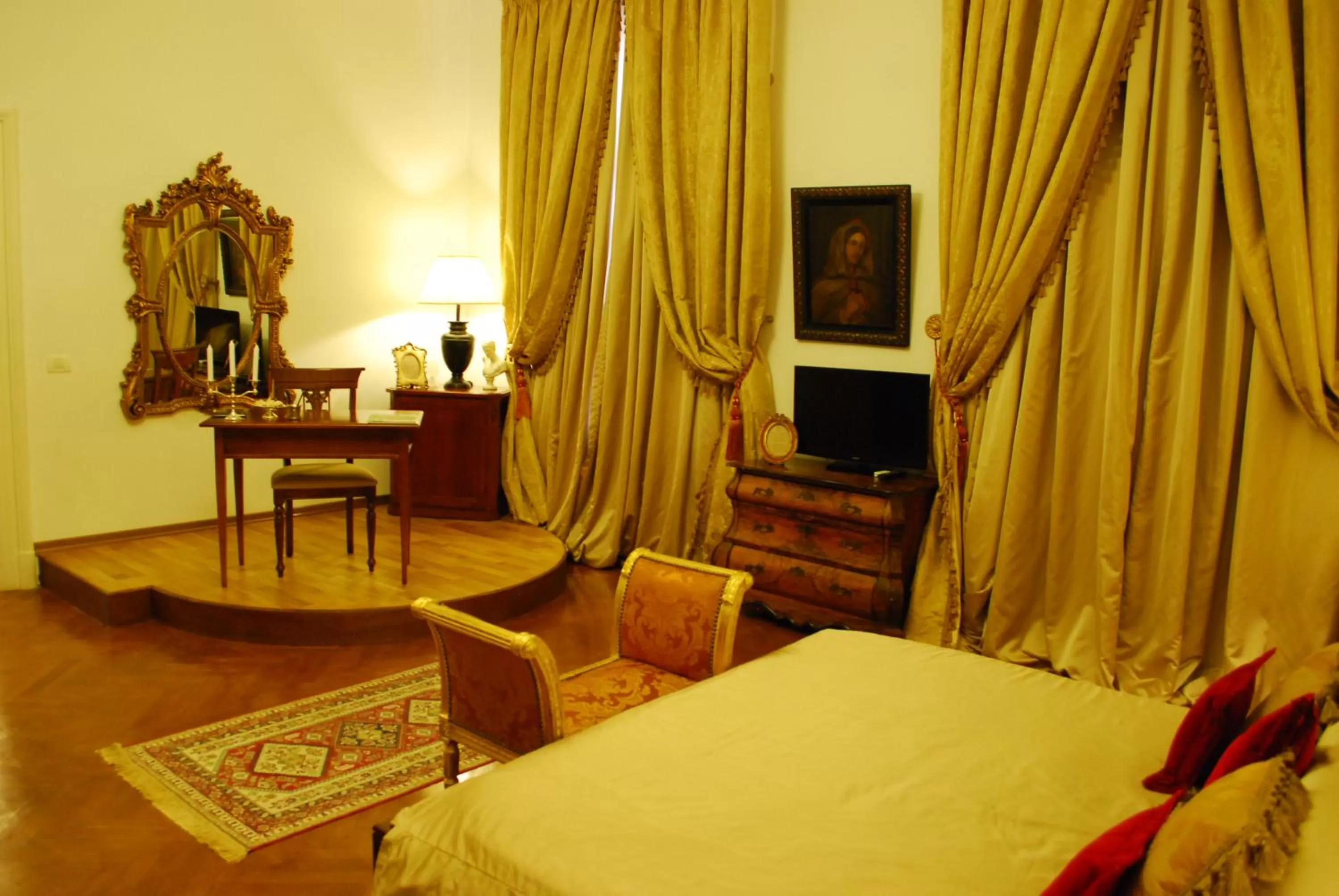 Photo of the whole room in Grand Boutique Hotel