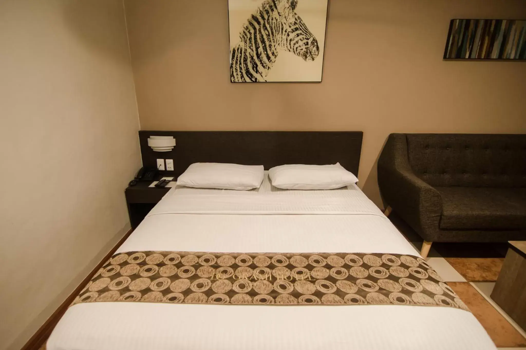 Bed in DG Grami Hotel Bed in DG Grami Hotel