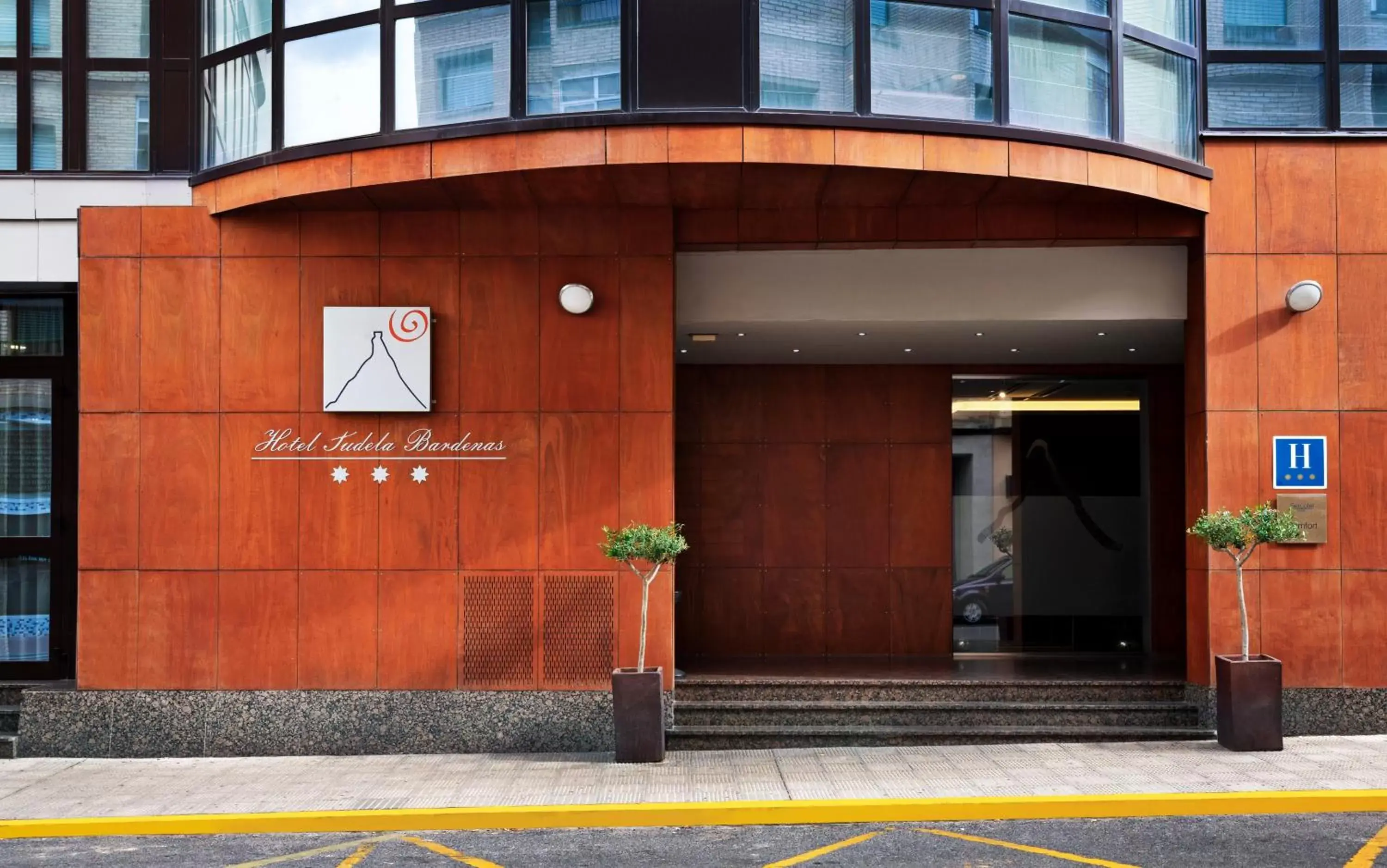 Facade/entrance in Hotel Sercotel Tudela Bardenas