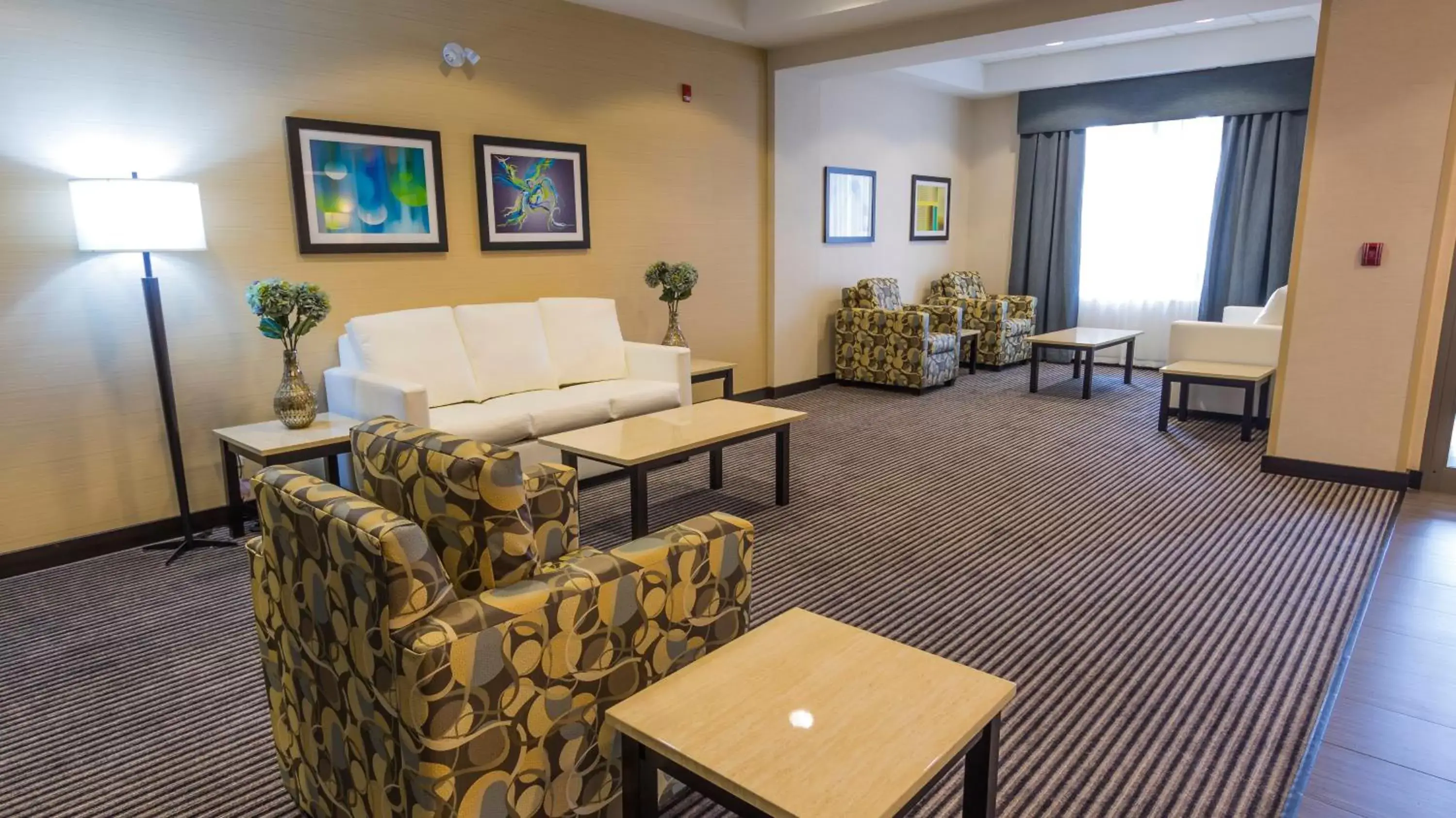 Property building, Seating Area in Holiday Inn Express Thunder Bay, an IHG Hotel