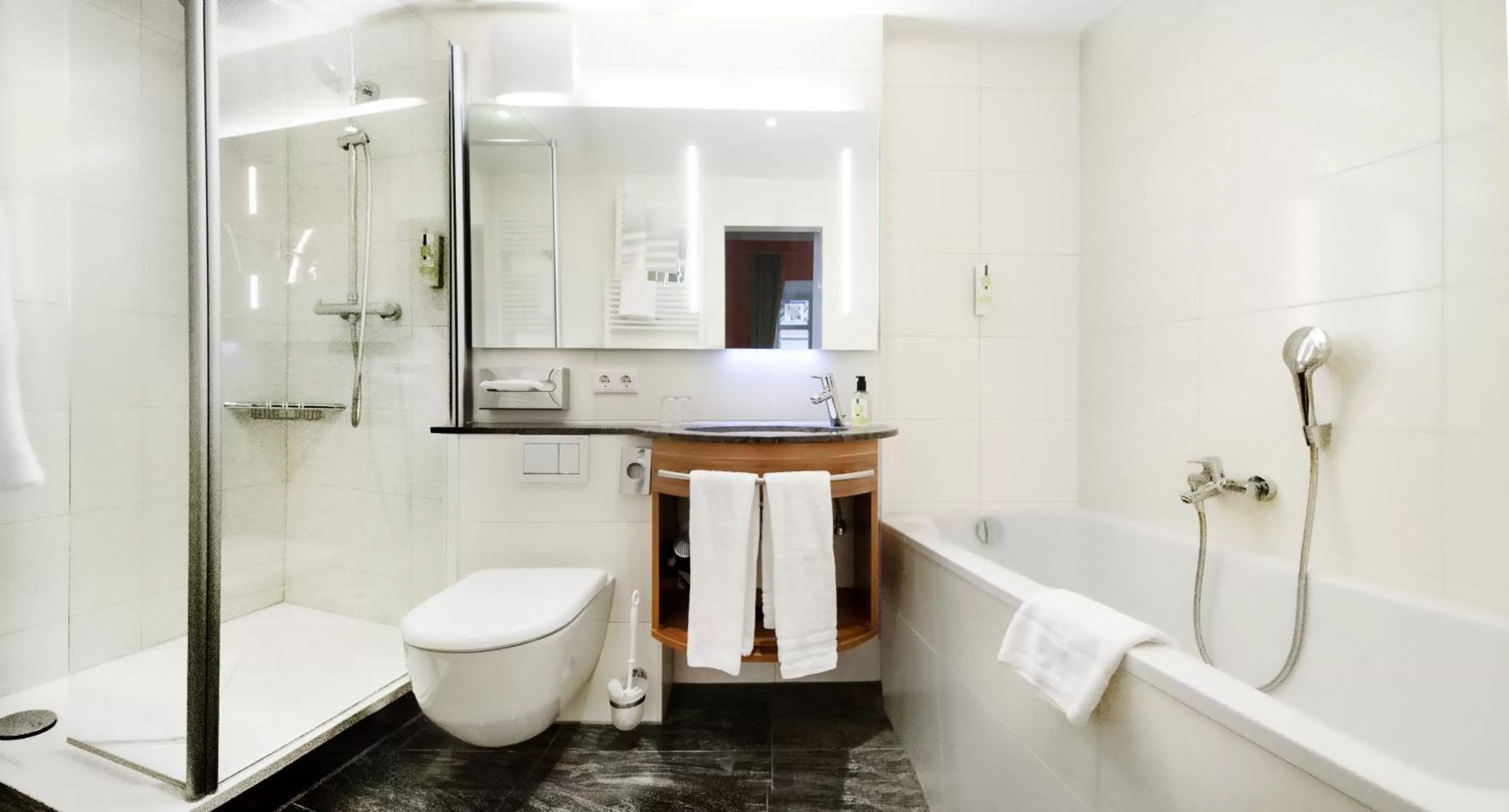 Bathroom in Romantik Hotel Barbarossa