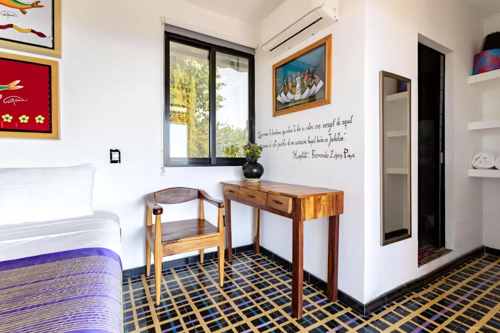 Bed in Cabane Container Hotel - ADULTS ONLY