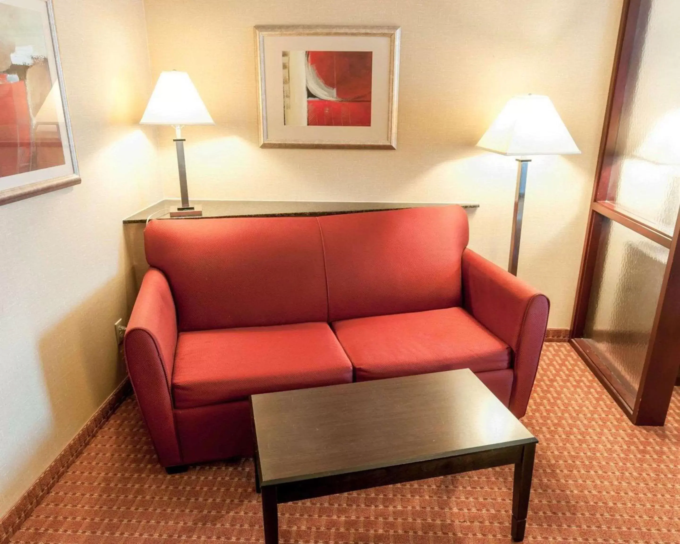 Photo of the whole room, Seating Area in Hammock Inn and Suites Exton King of Prussia