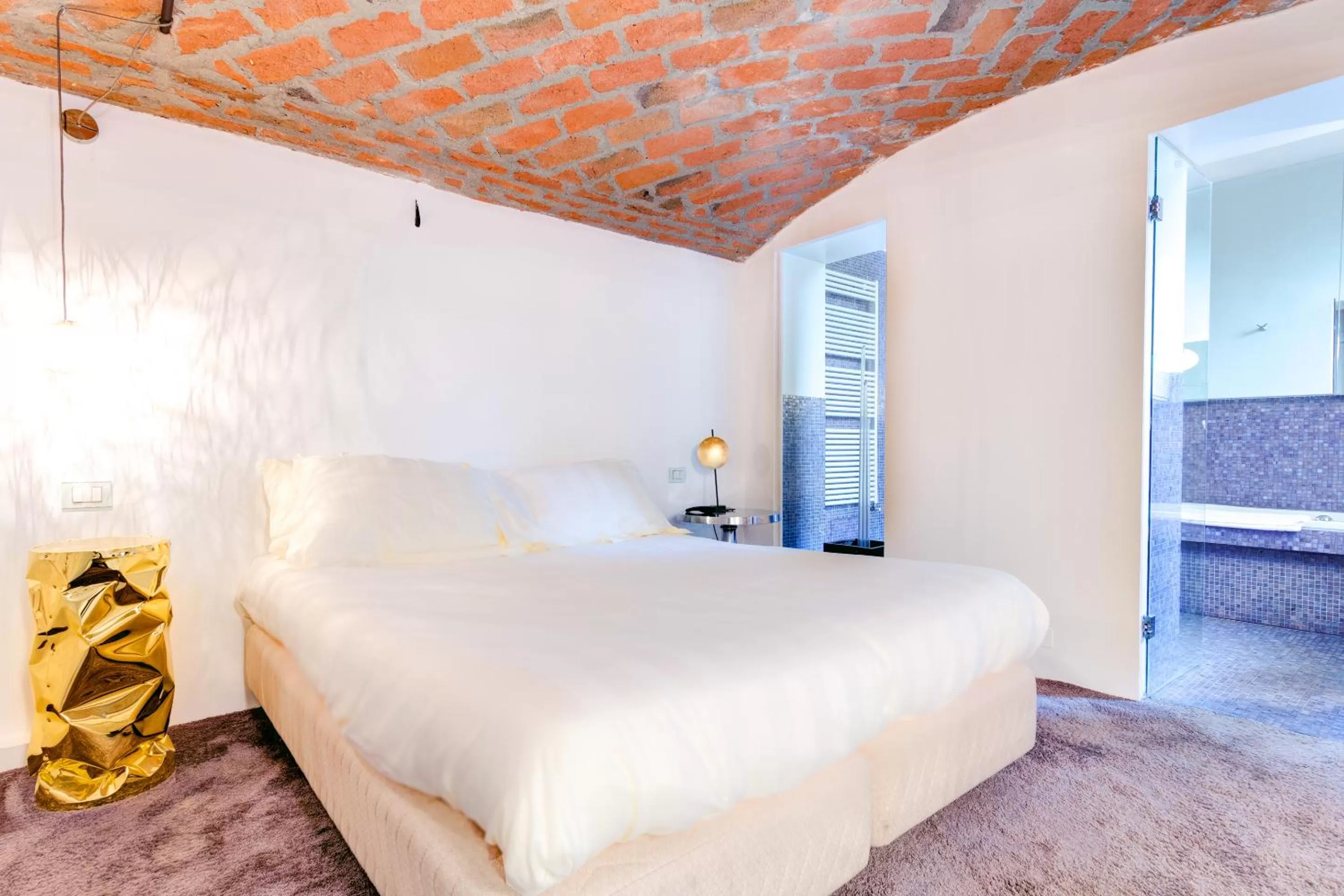 Shower, Bed in Il Convento Dei Fiori Di Seta