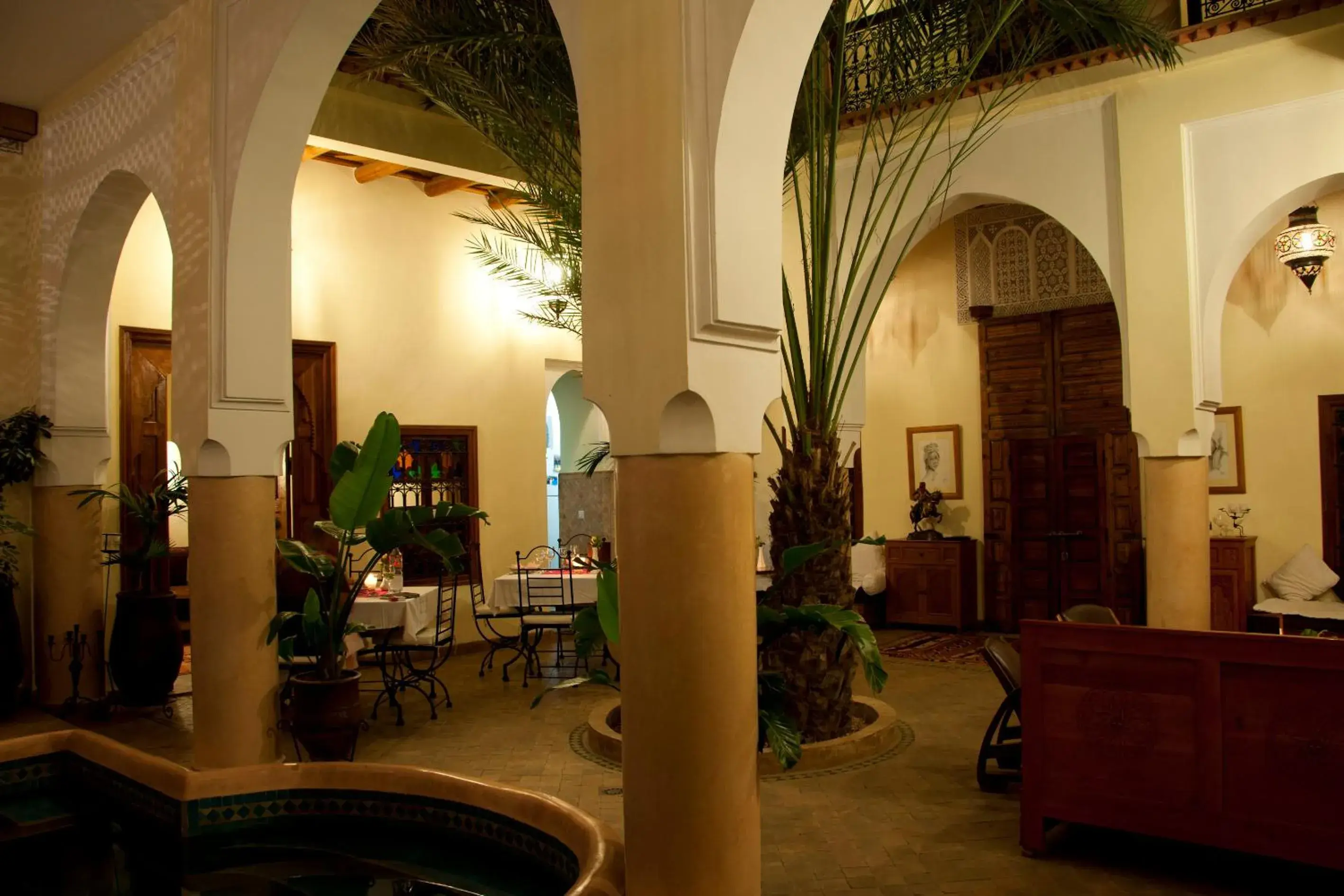 Lounge or bar, Restaurant/Places to Eat in Riad Les Trois Palmiers El Bacha