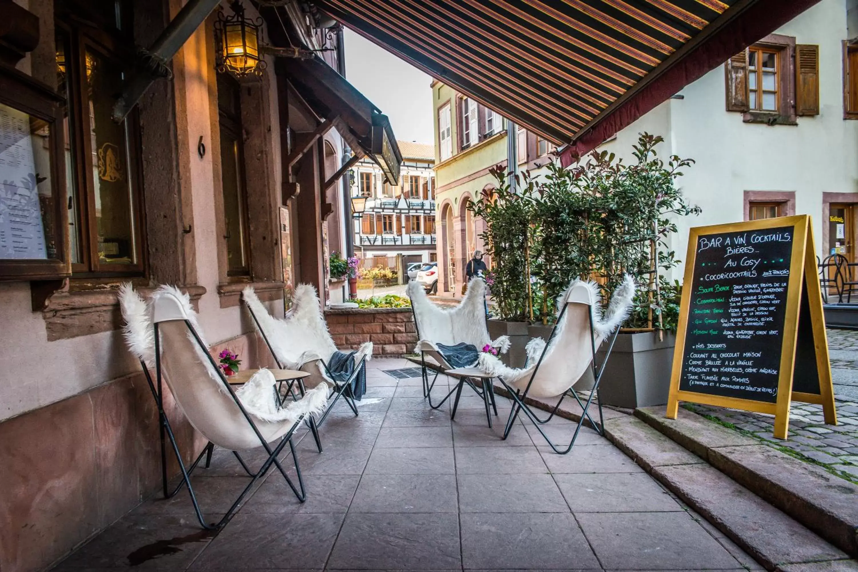 Patio in Hôtel Au Lion