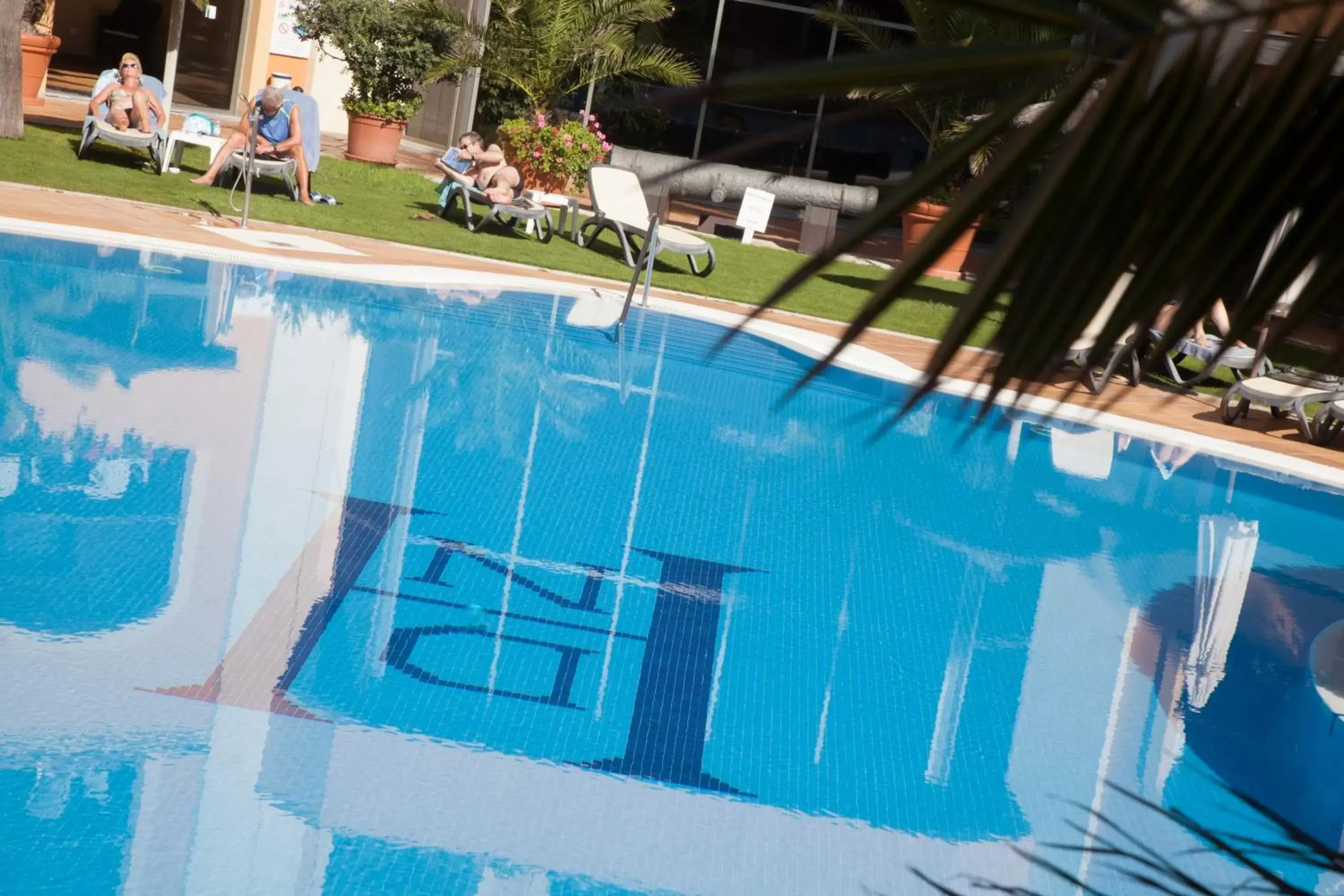 Swimming Pool in Hotel Duque de Najera