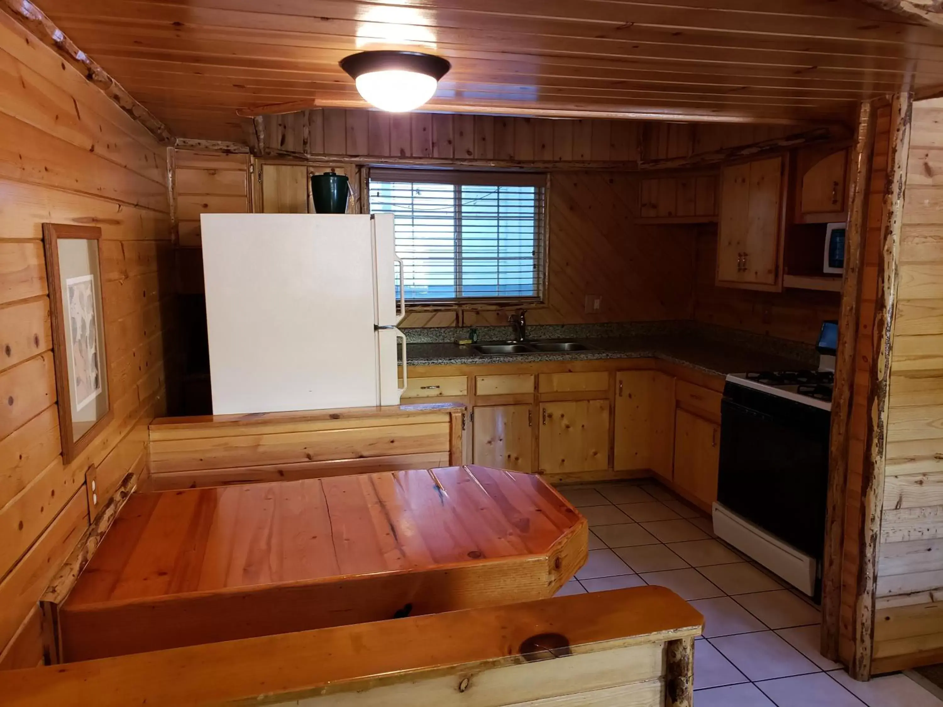 Kitchen or kitchenette, Kitchen/Kitchenette in Big Bear Frontier