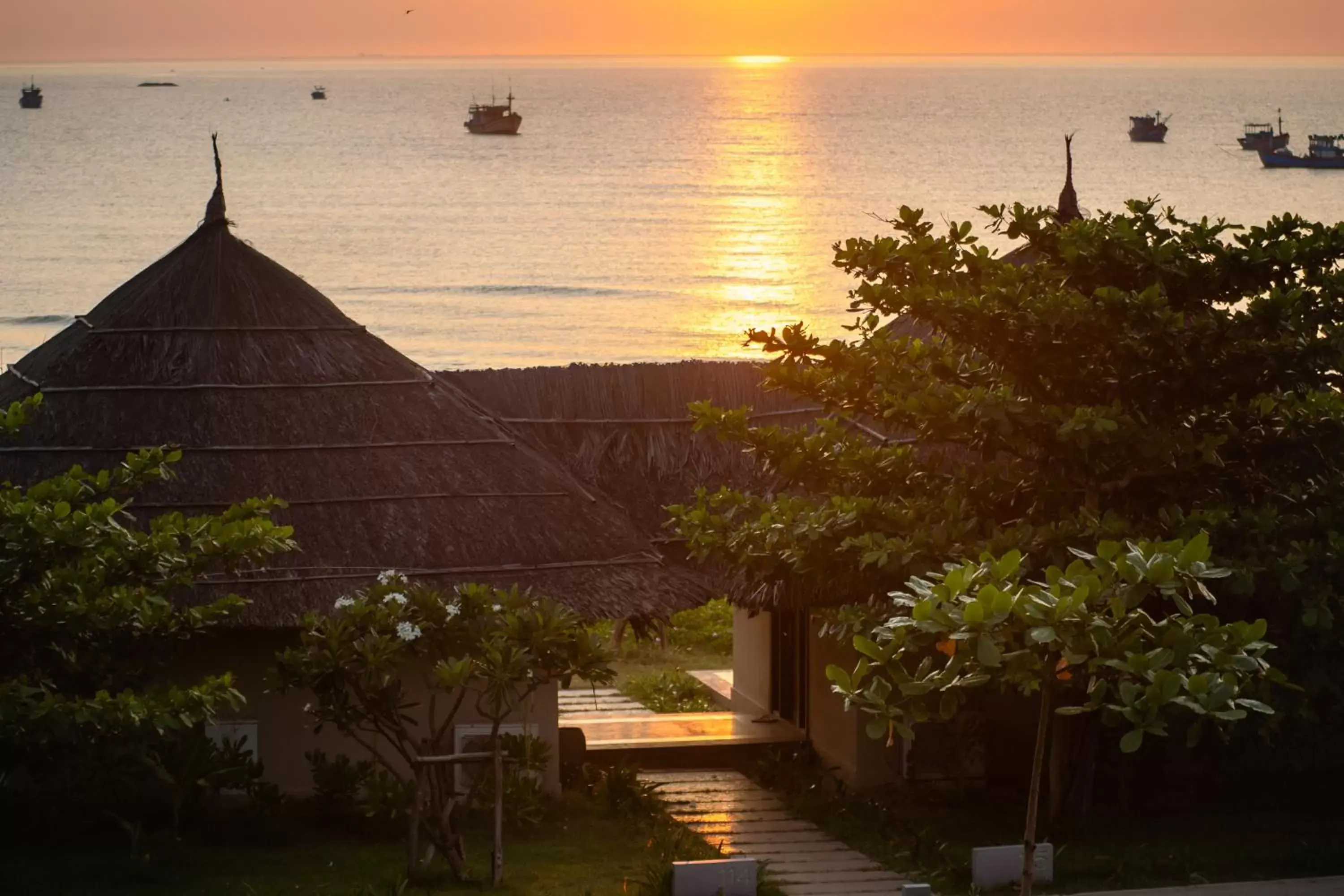 Sea view, Sunrise/Sunset in Crown Retreat Quy Nhon Resort