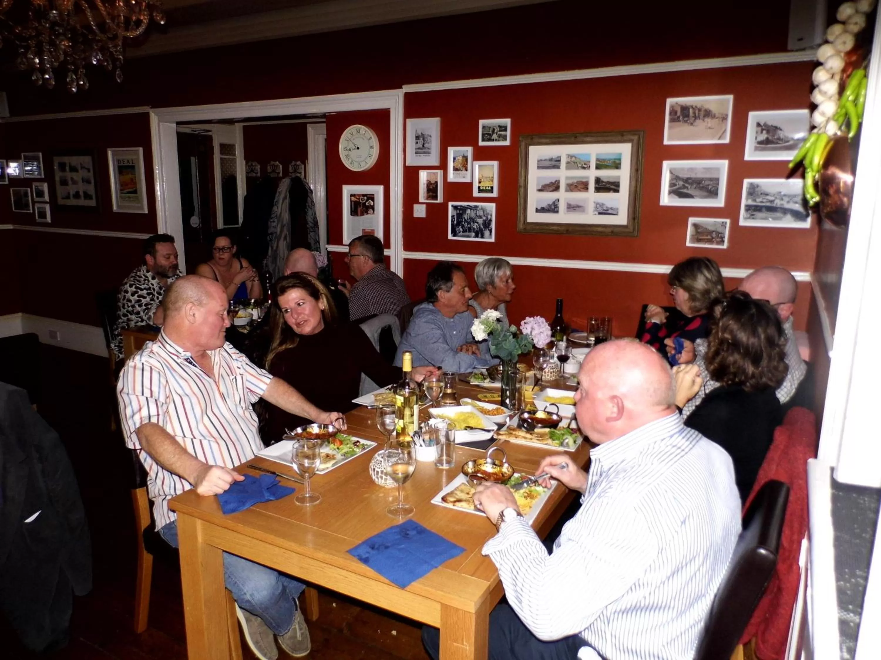 Restaurant/places to eat in Waterfront Hotel