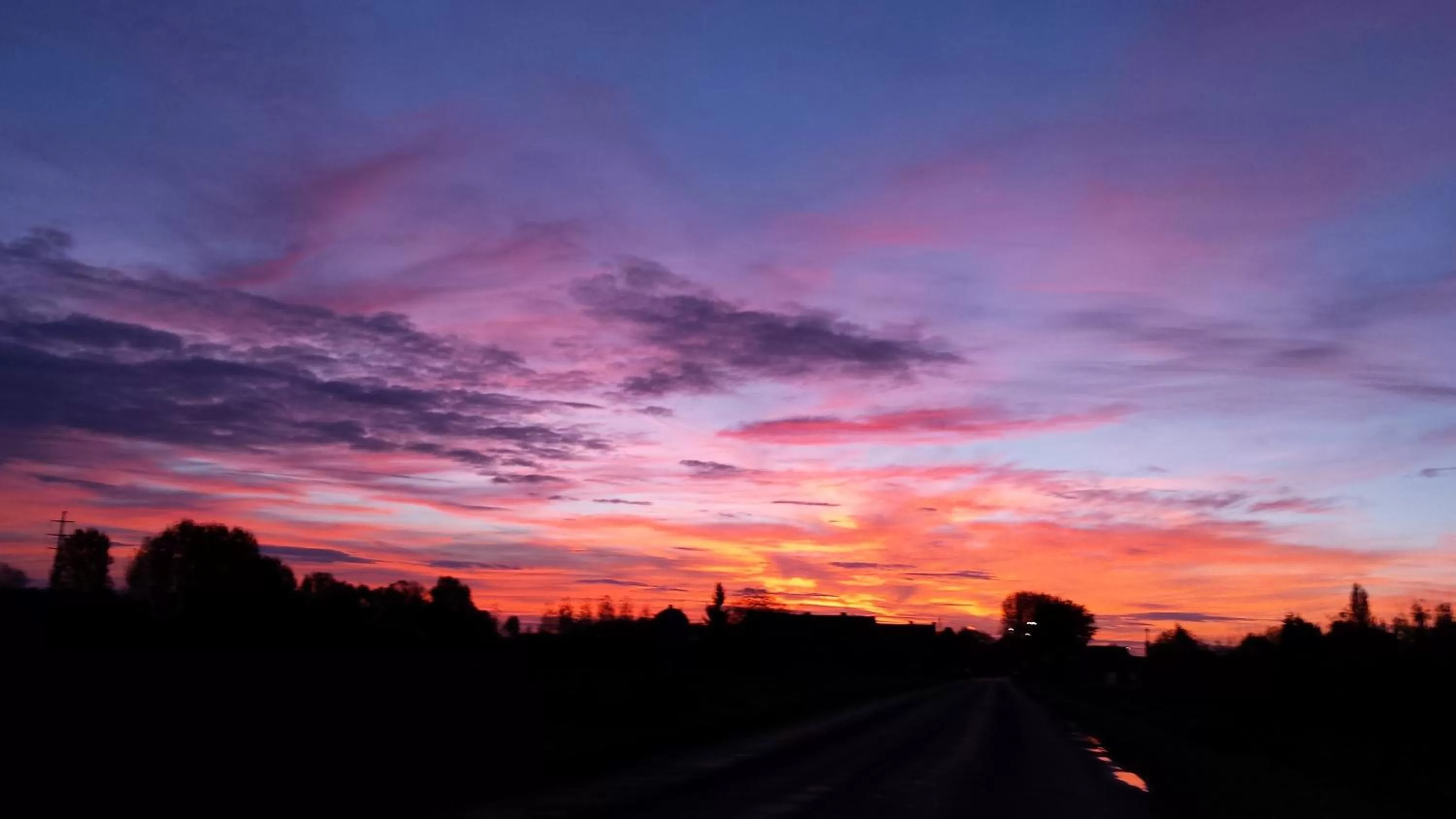 Summer in chambres d hotes ,hotel ,Secret d'une Nuit a vicq prės de onnaing,avec piscine