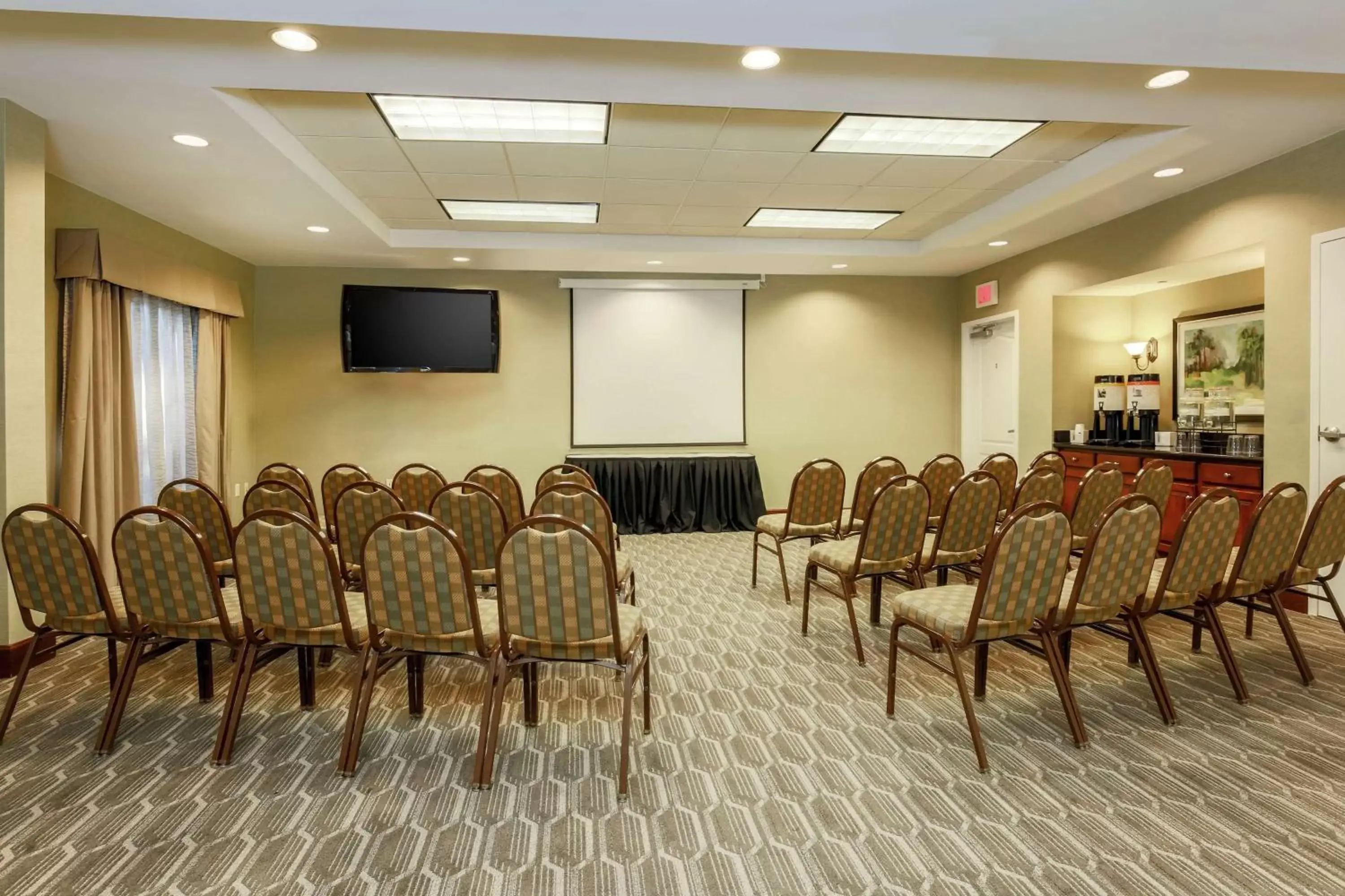 Meeting/conference room in Hampton Inn & Suites Tallahassee I-10-Thomasville Road