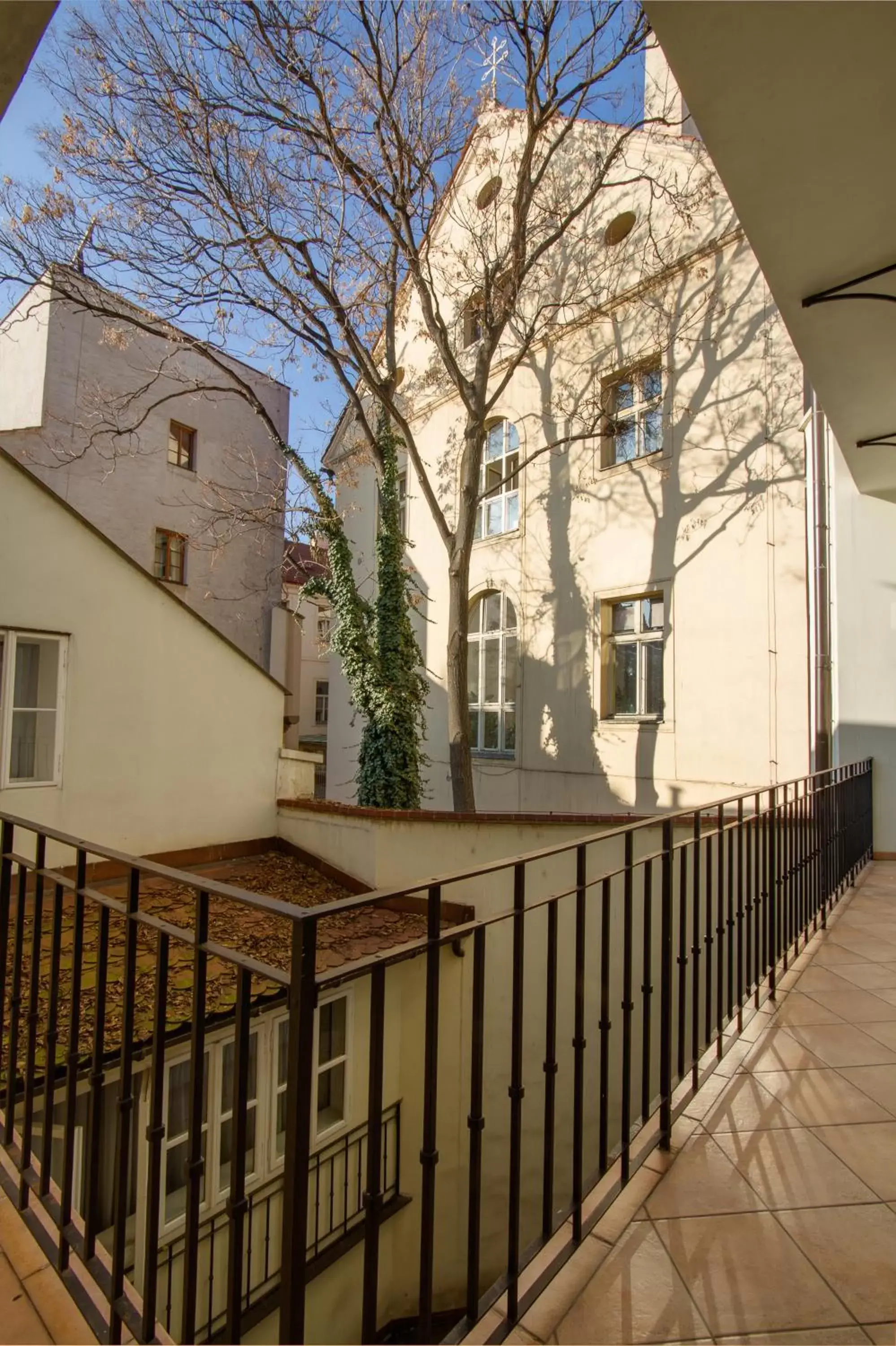 Facade/entrance, Property Building in Bishop's House