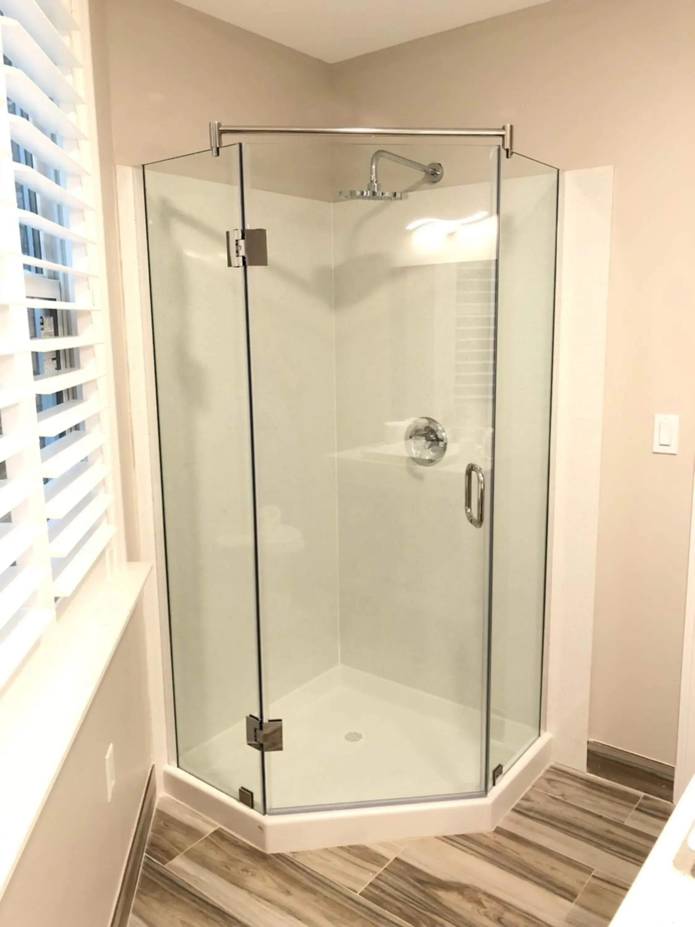 Shower, Bathroom in Bay Hotel