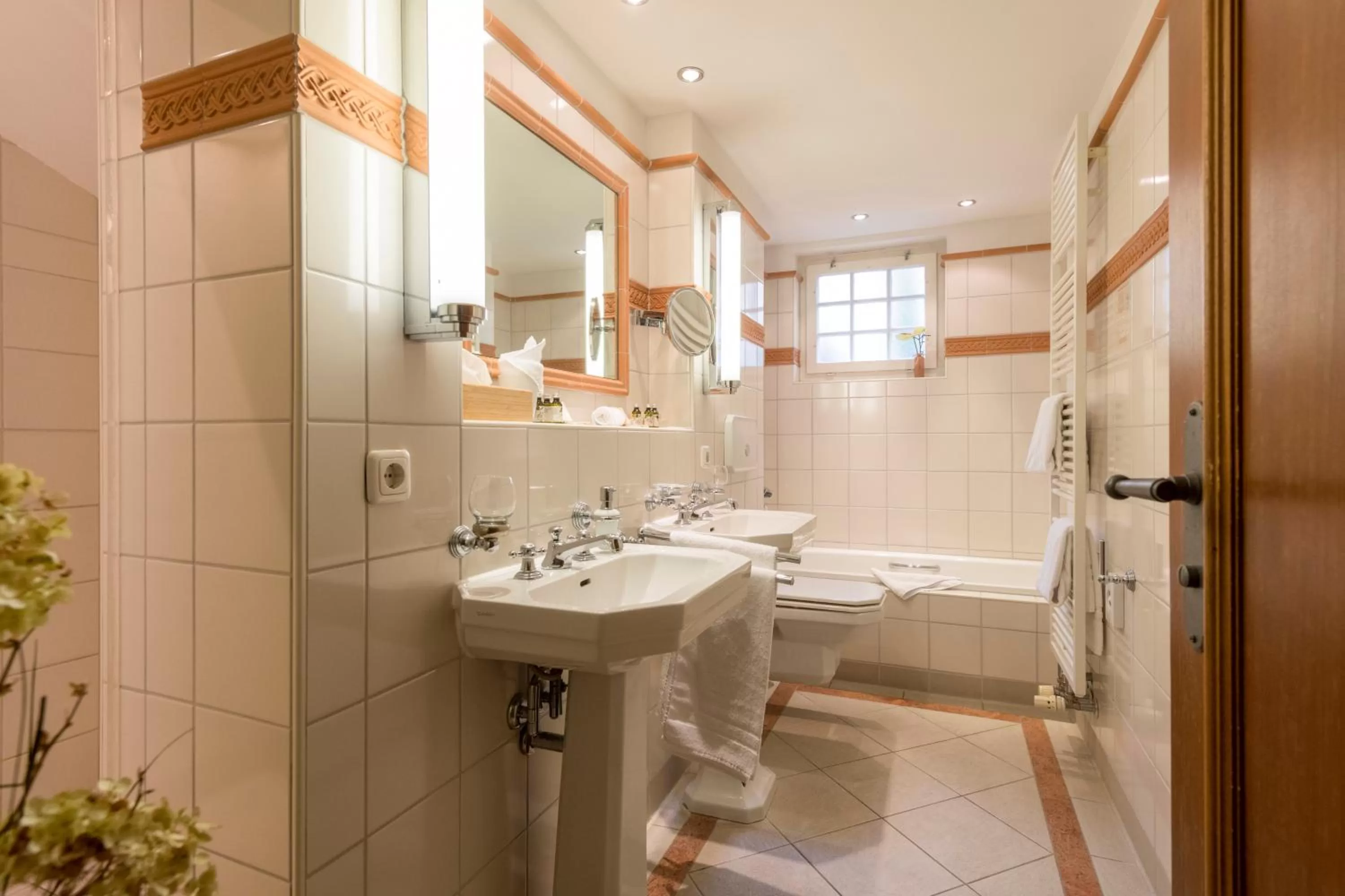 Bathroom in Hotel & Restaurant Alte Rheinmühle