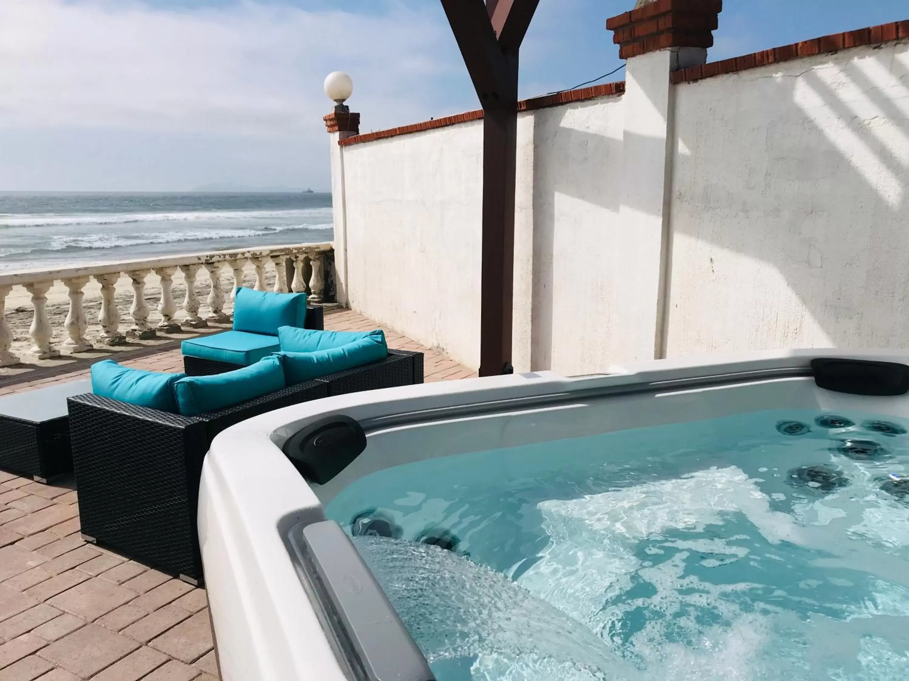 Balcony/Terrace, Swimming Pool in Quinta Pacifica Beachfront Villas