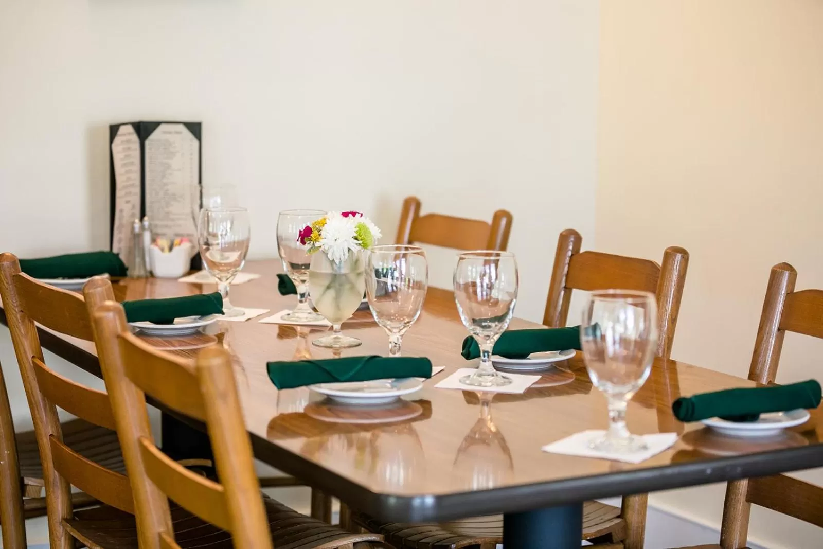 Restaurant/Places to Eat in The Babcock House